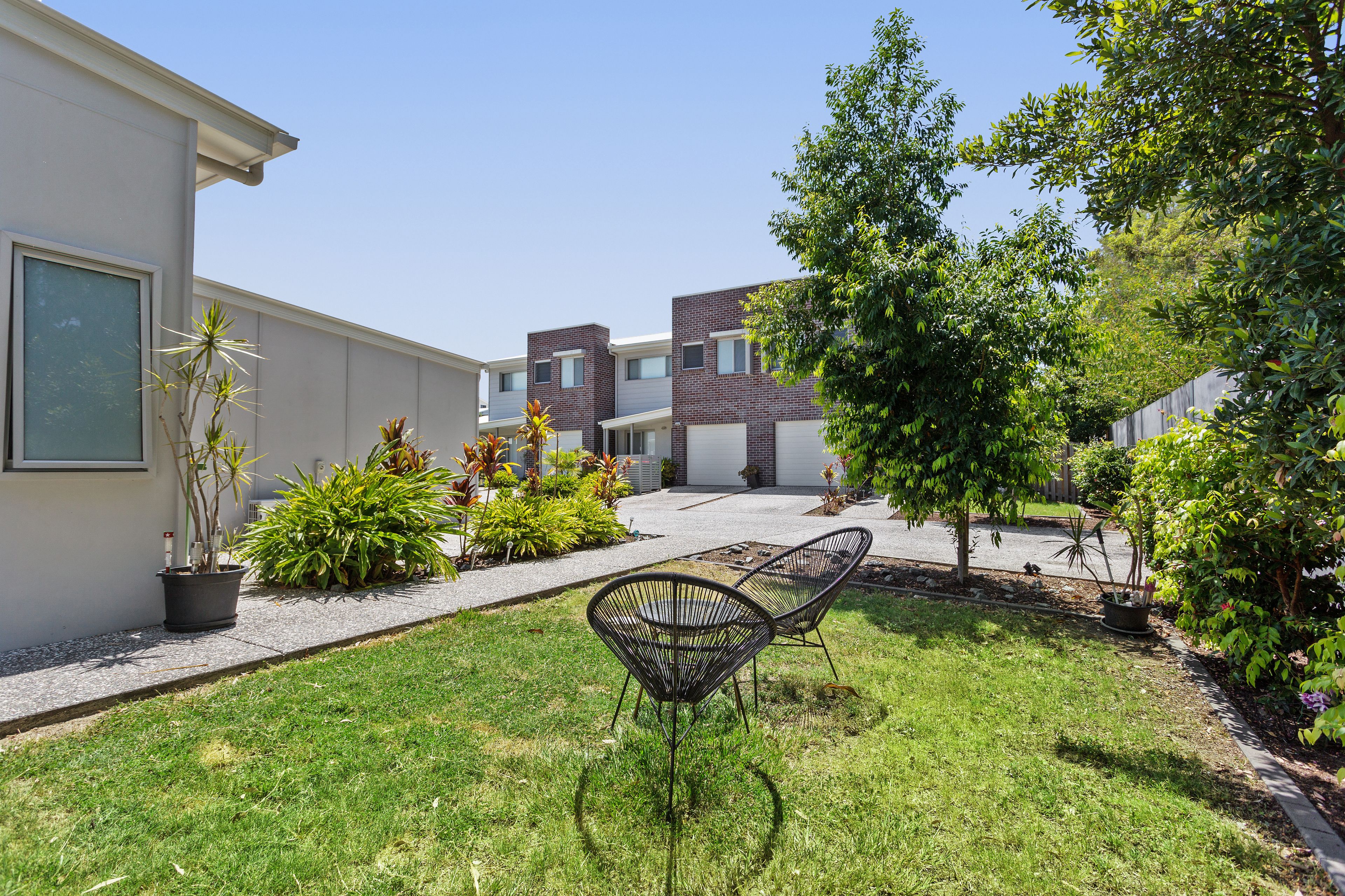 4/16 Sapphire Place, Elanora, QLD 4221