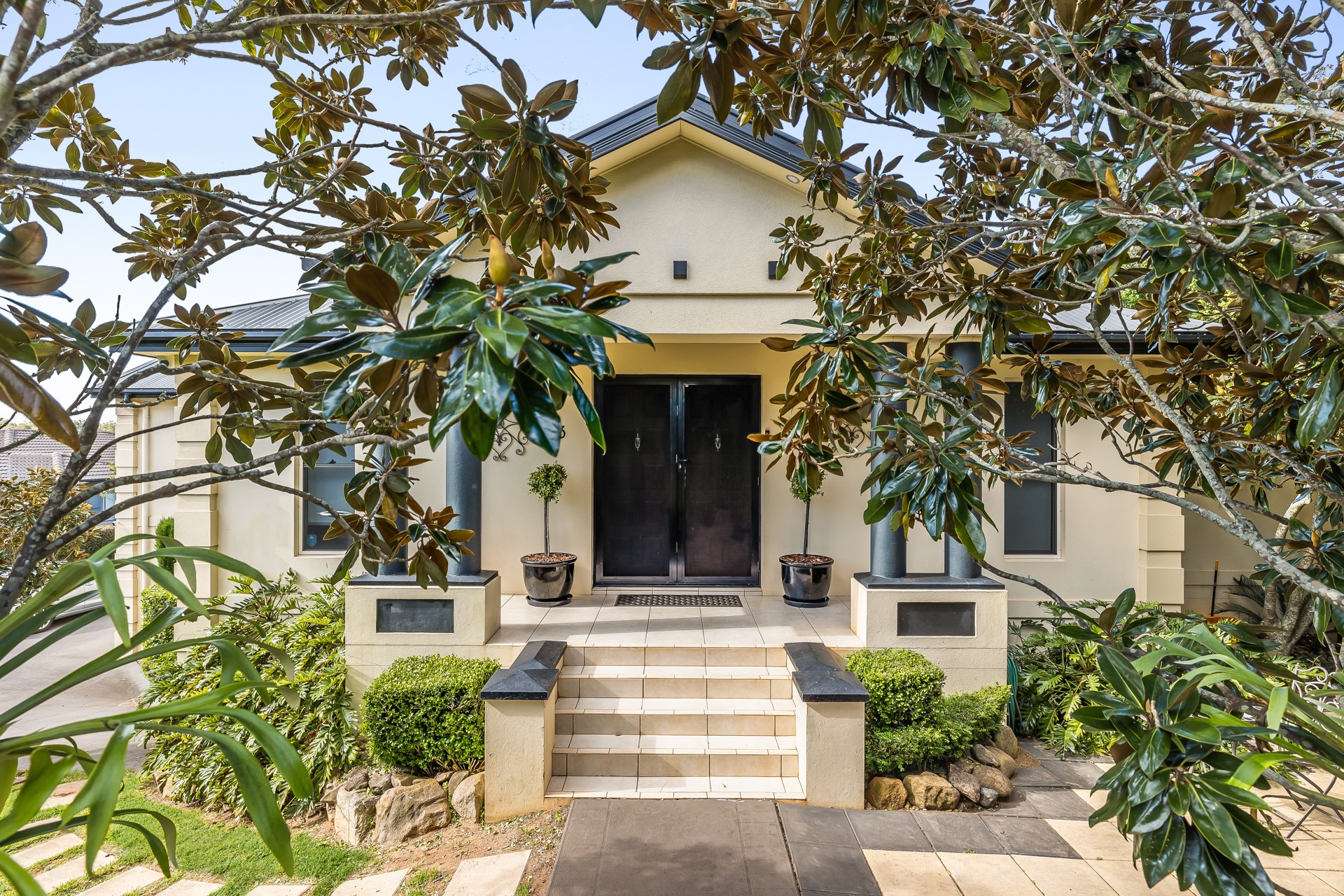 33 Harvey Street, Mount Lofty, QLD 4350