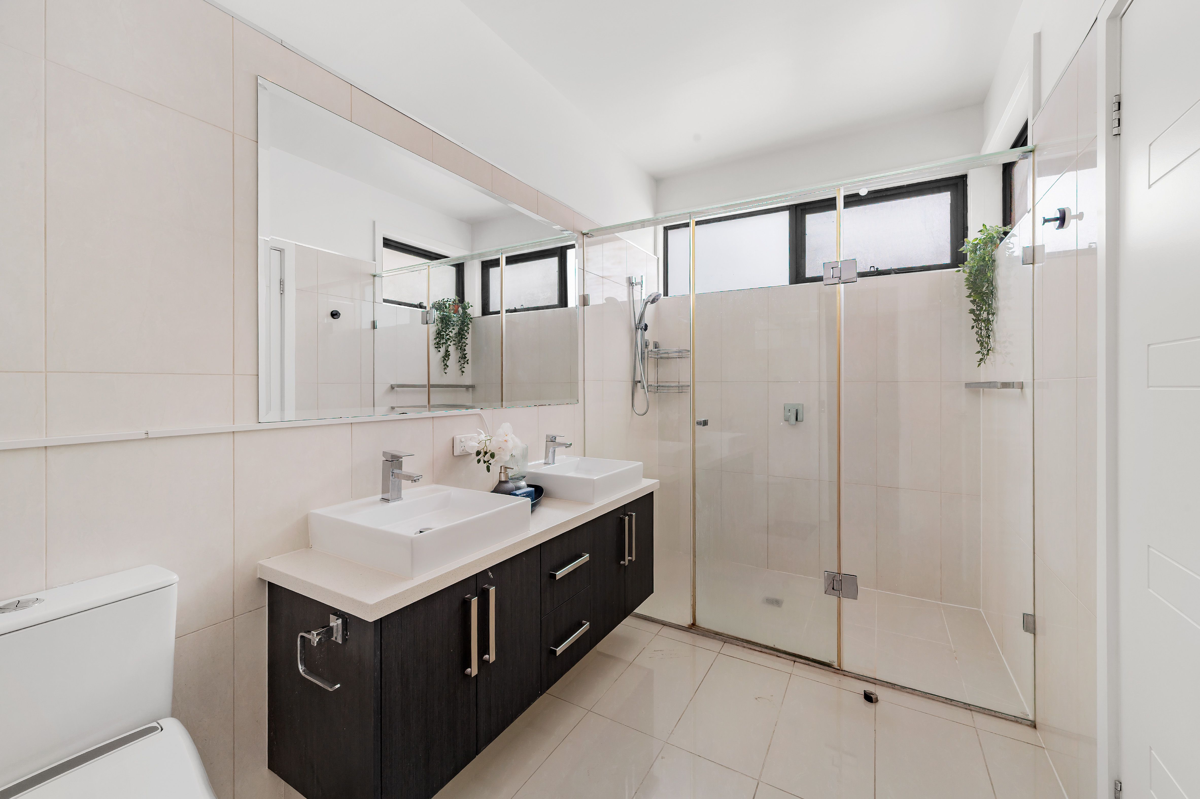 25B Moore Avenue — photo 13 of 15