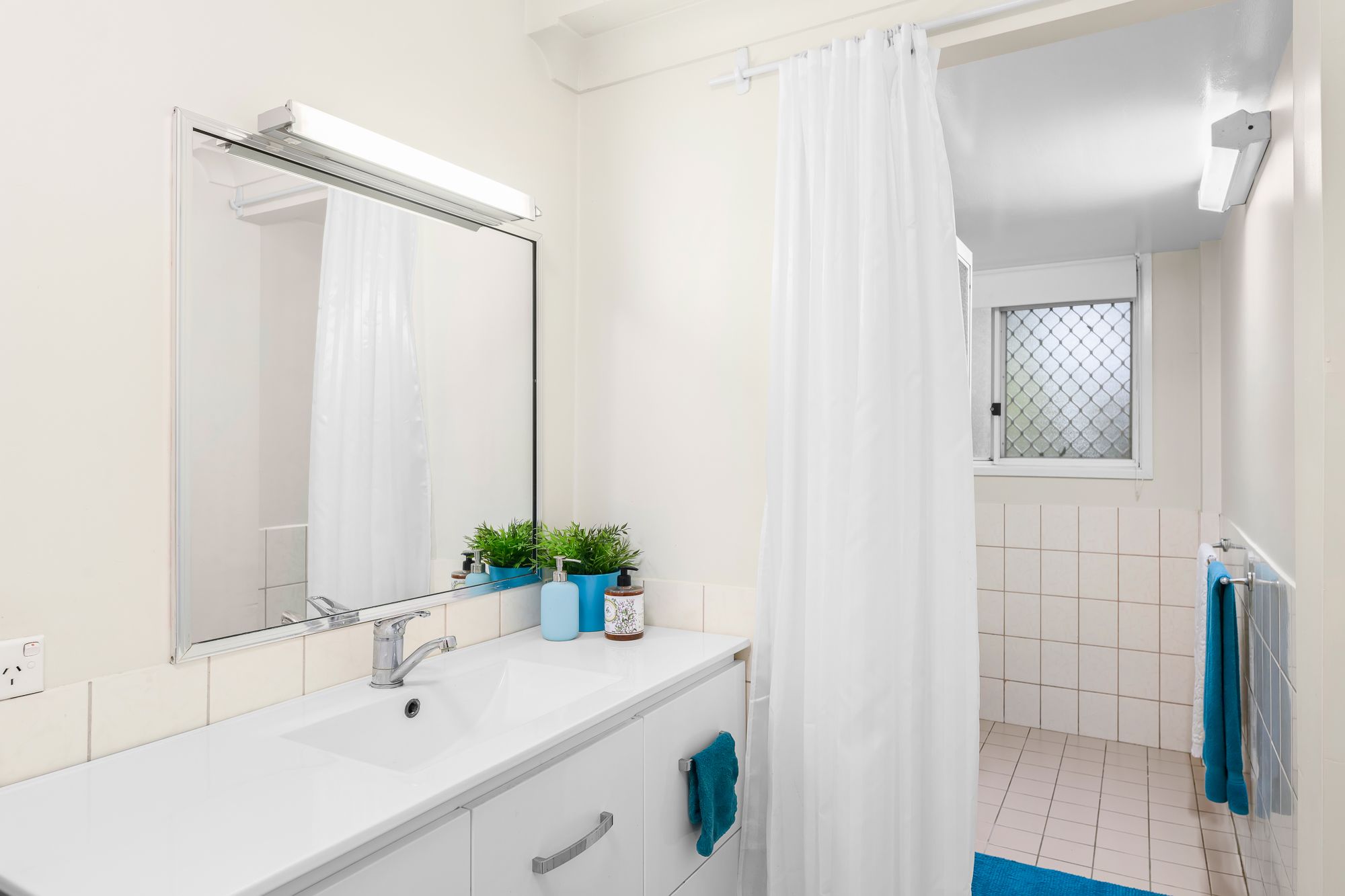 2/44-46 Norm Street, Kenmore, QLD 4069