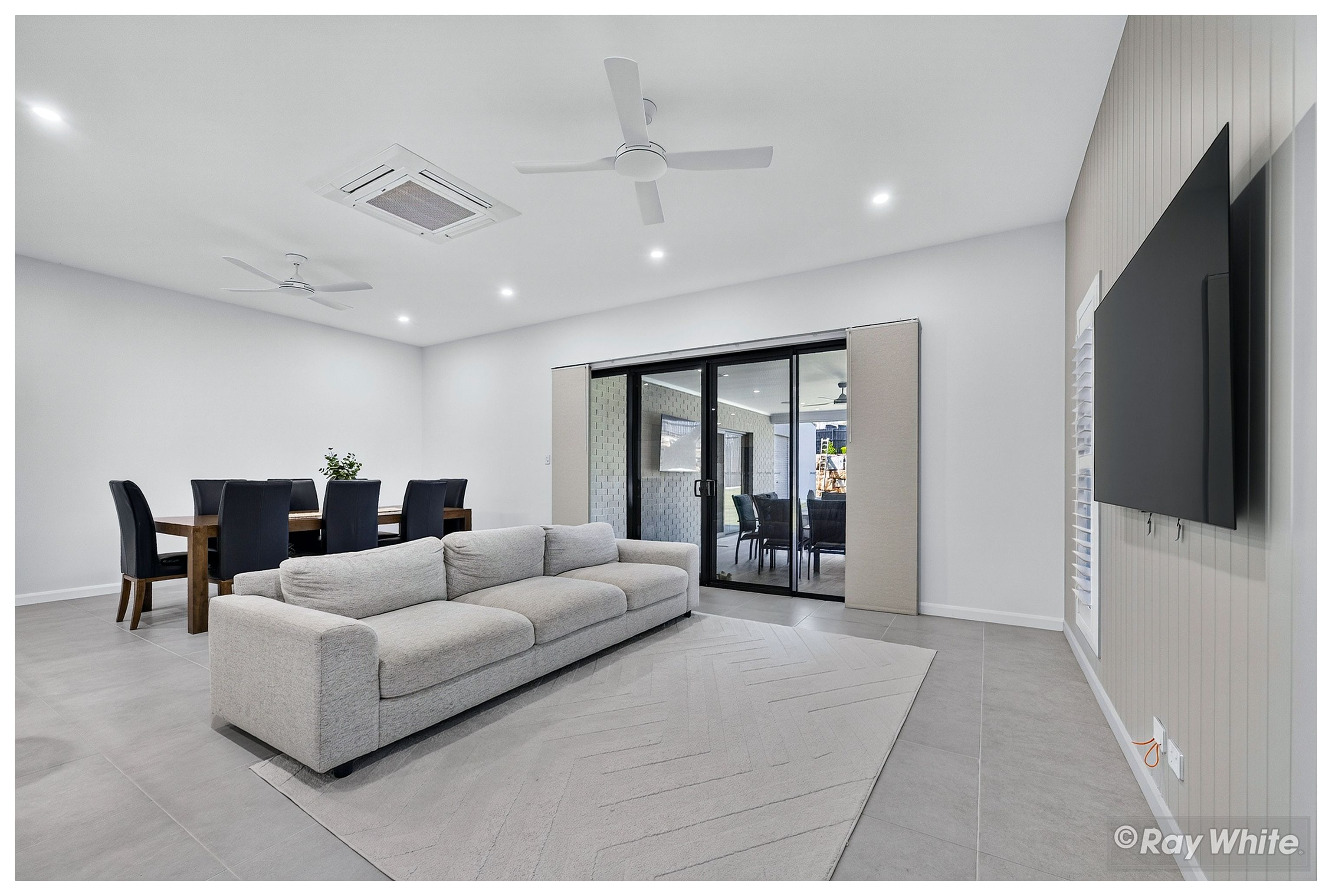 20 Beverley Boulevard — photo 9 of 30