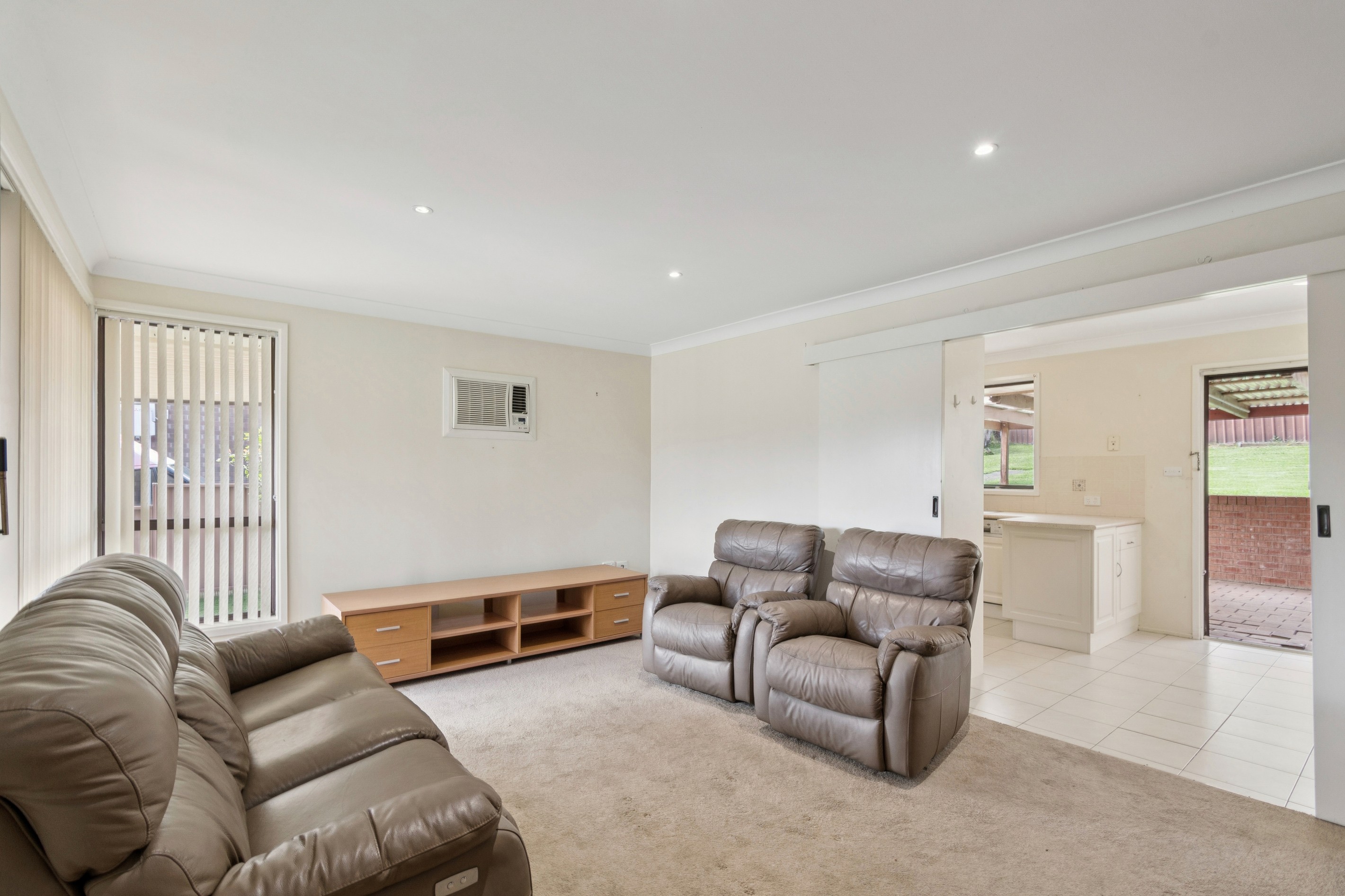 15 Glenview Street, Dapto, NSW 2530