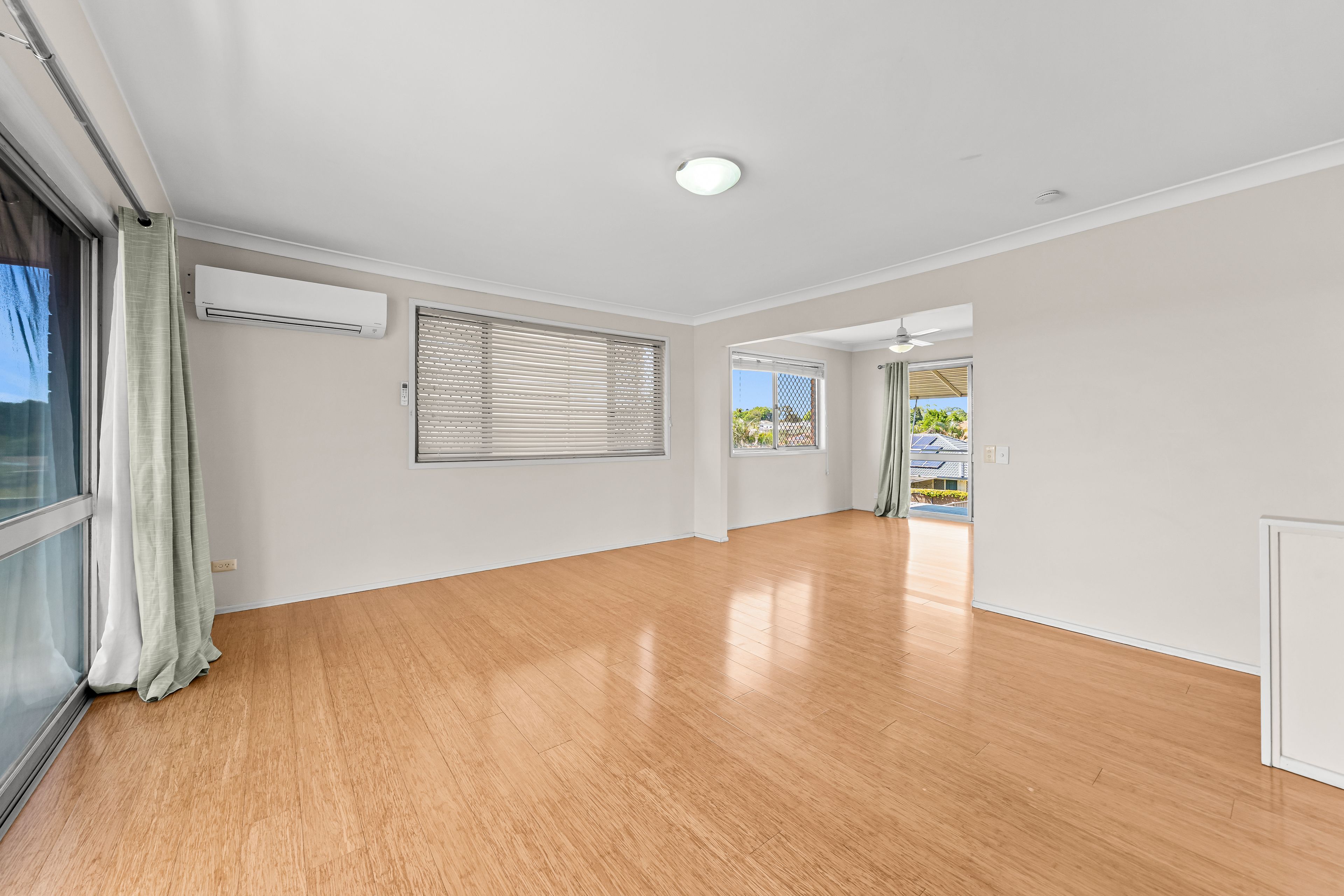 18 Devonlea Street — photo 4 of 30