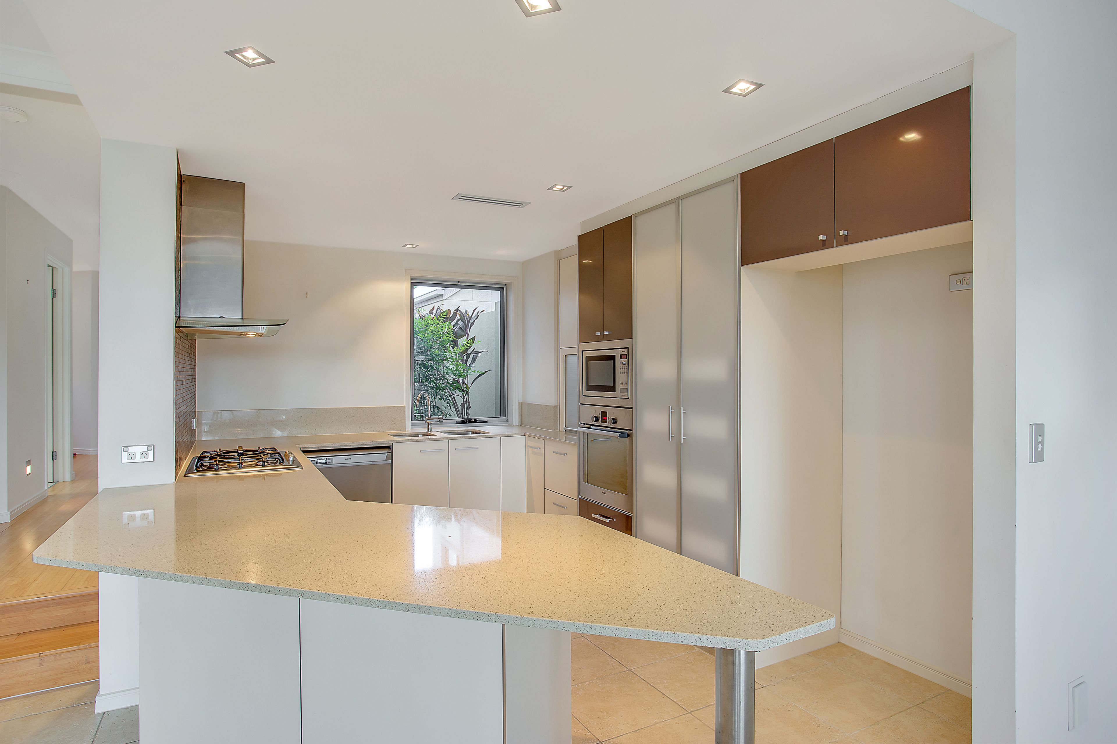 3004 The Boulevard, Carrara, QLD 4211