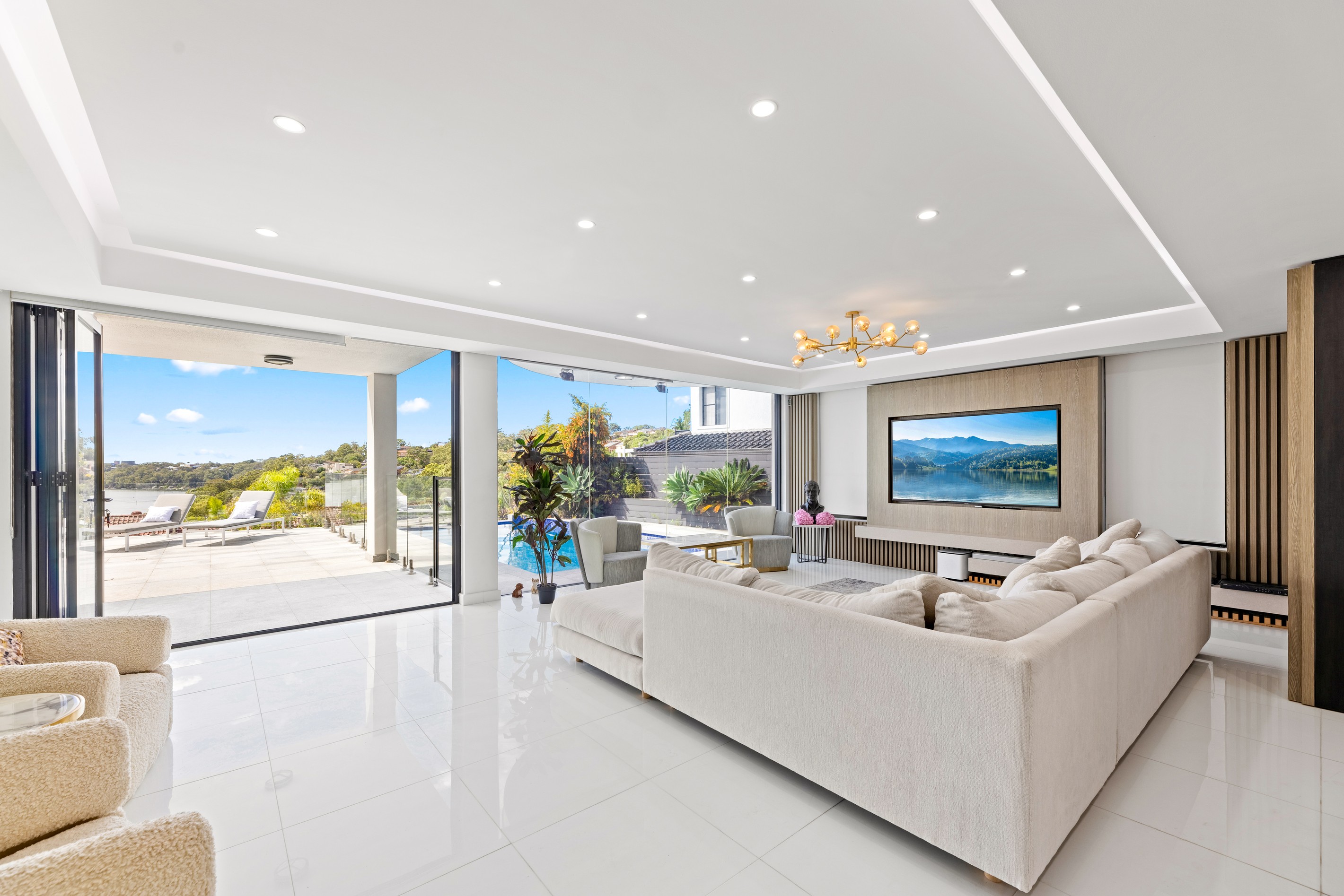 10 Mcpherson Place, Illawong, NSW 2234