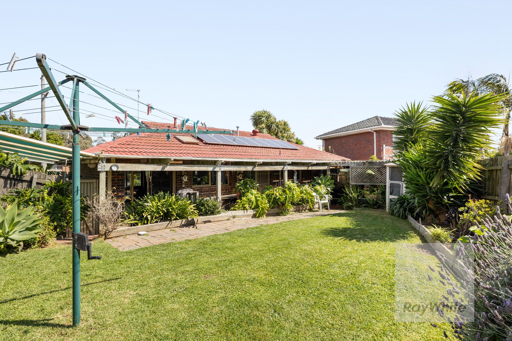 40 Japonica Street — photo 9 of 10