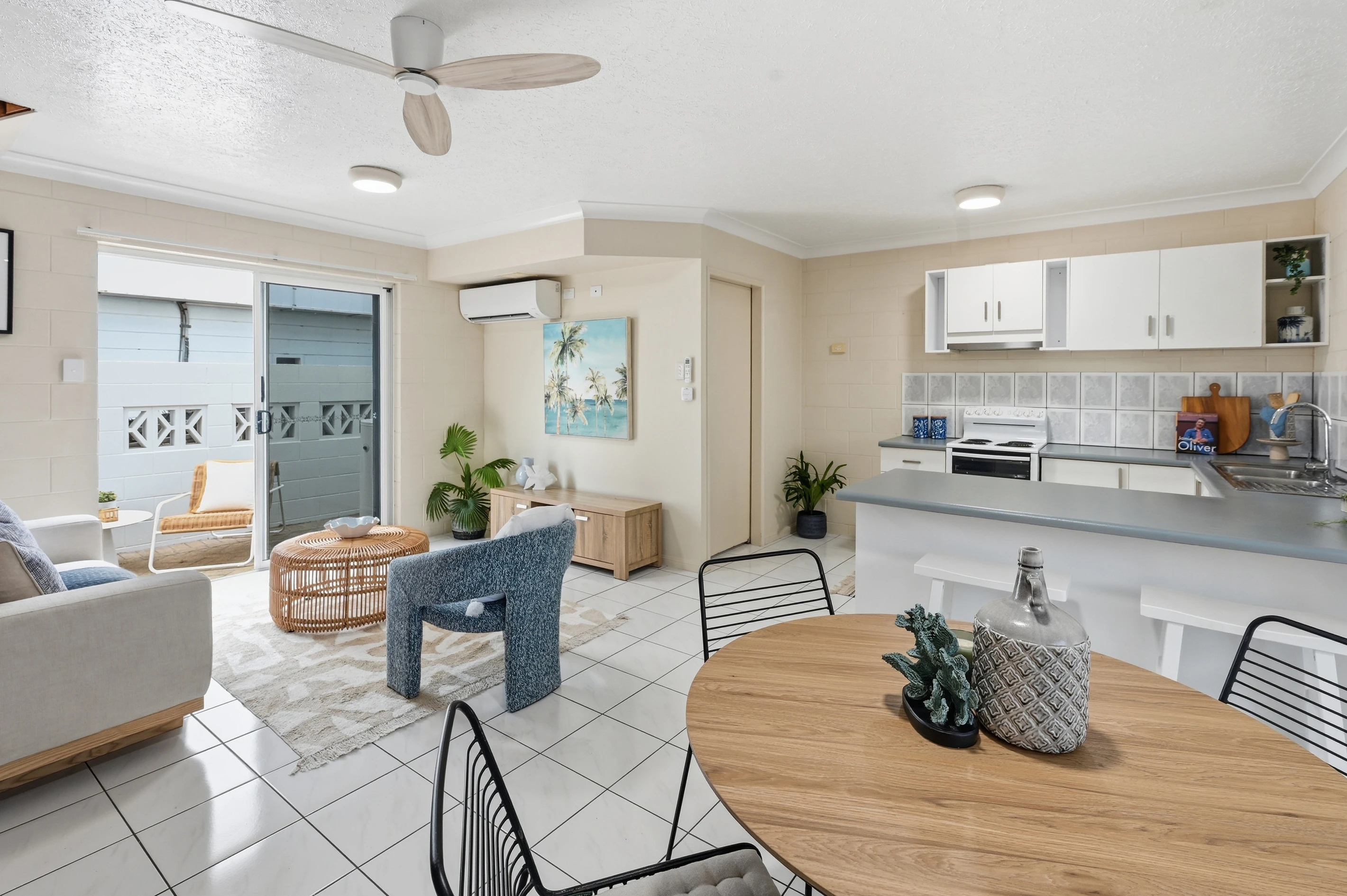 2/27 Rose Street, North Ward, QLD 4810