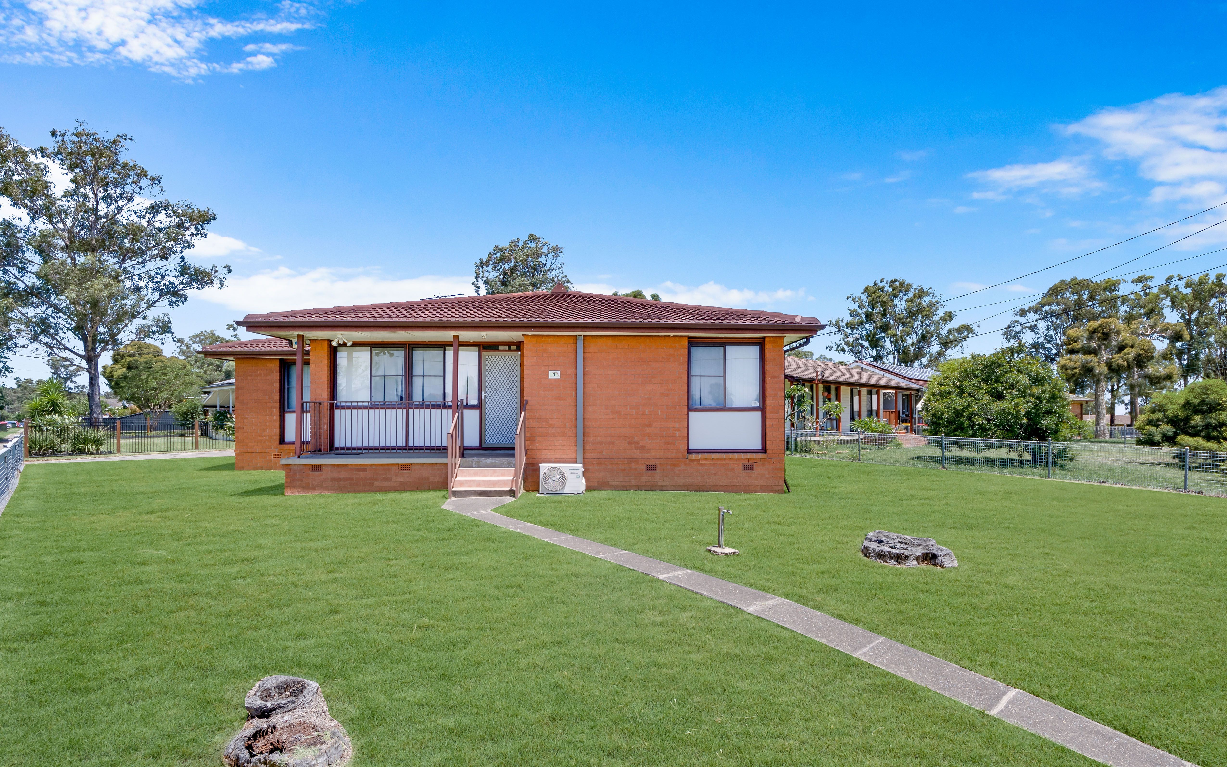 1 Kurama Crescent, Whalan, NSW 2770