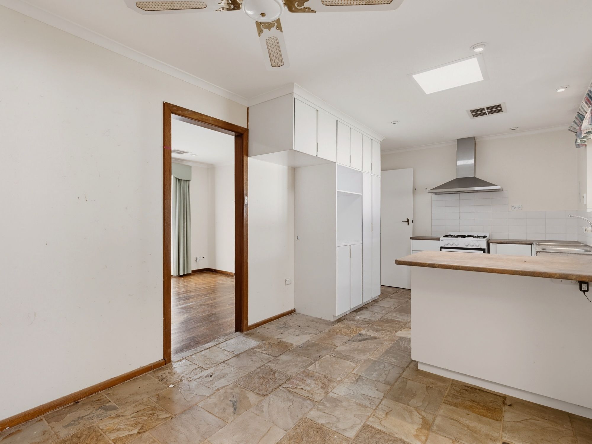 36 Prince Charles Street — photo 7 of 14