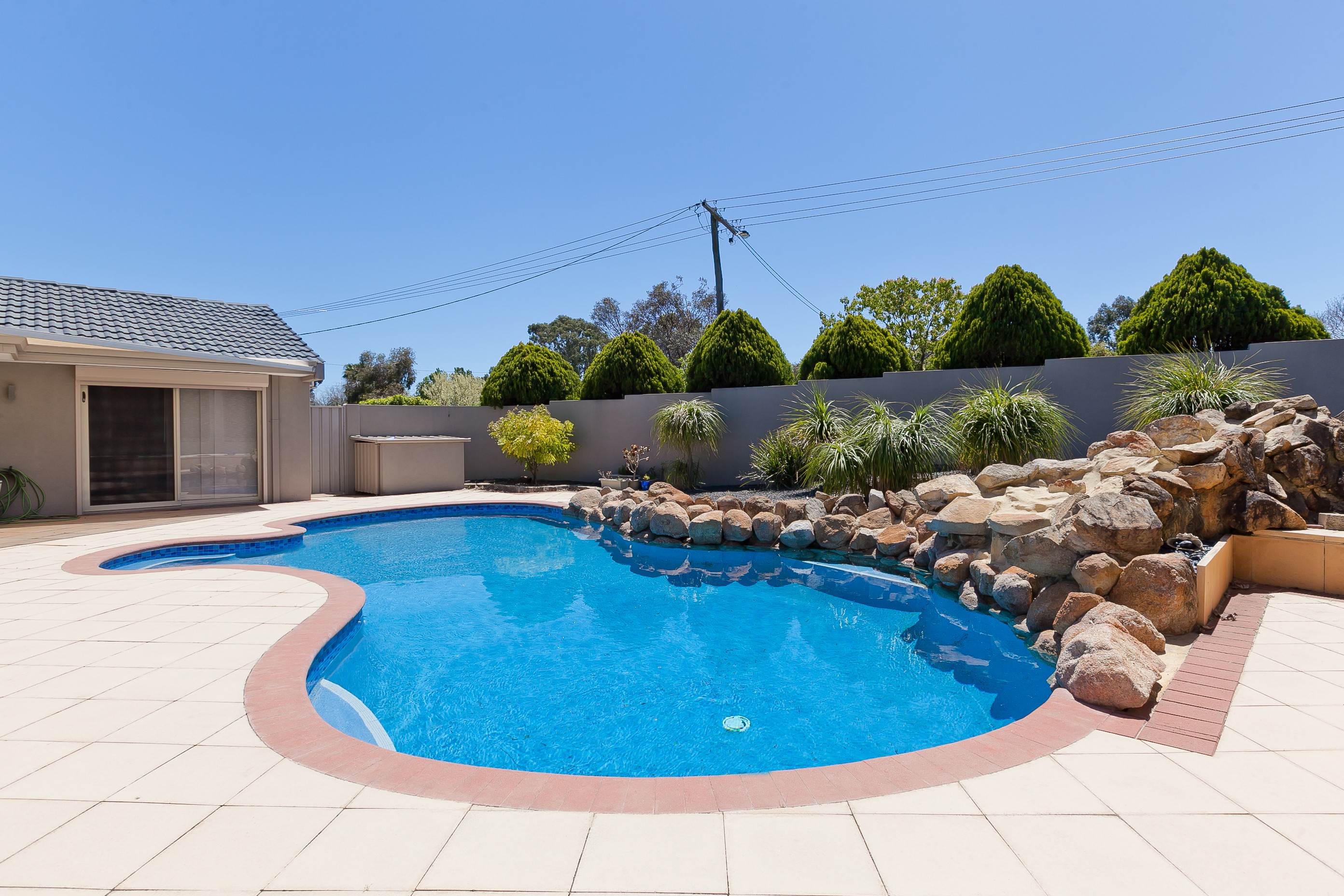 2 Georgian Rise, Willetton, WA 6155