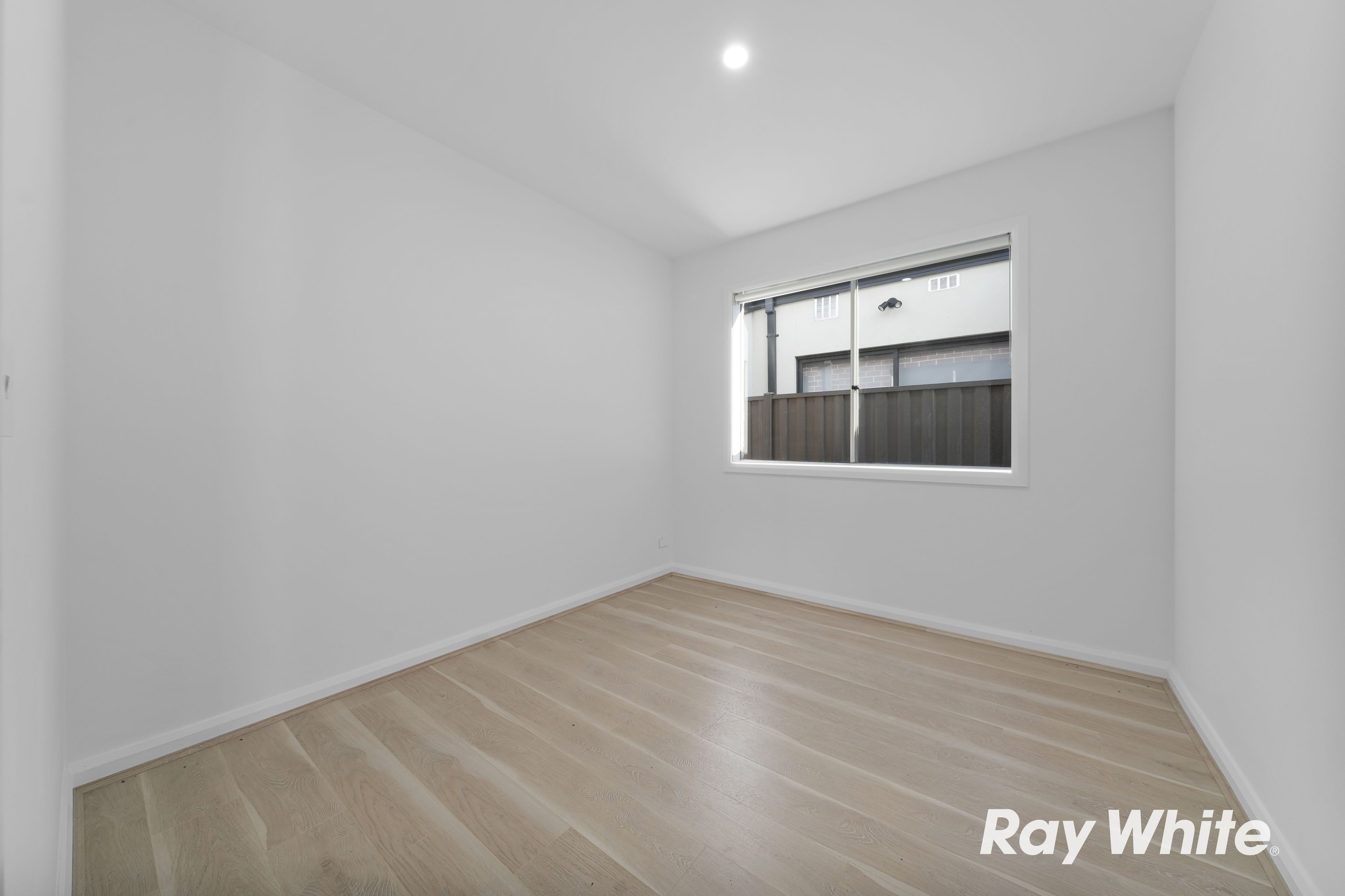 4 SYLVESTRIS Drive — photo 15 of 22
