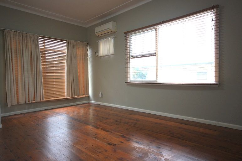 112 Macquarie Avenue, Campbelltown, NSW 2560