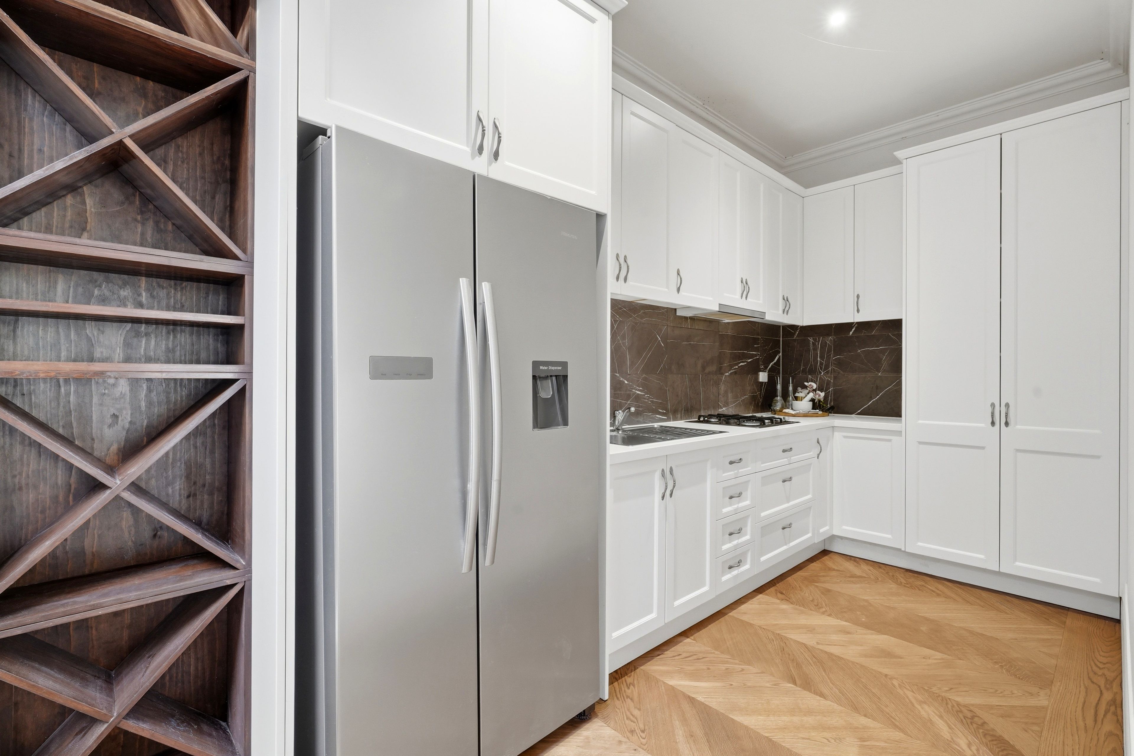 2 Pryton Court — photo 7 of 10