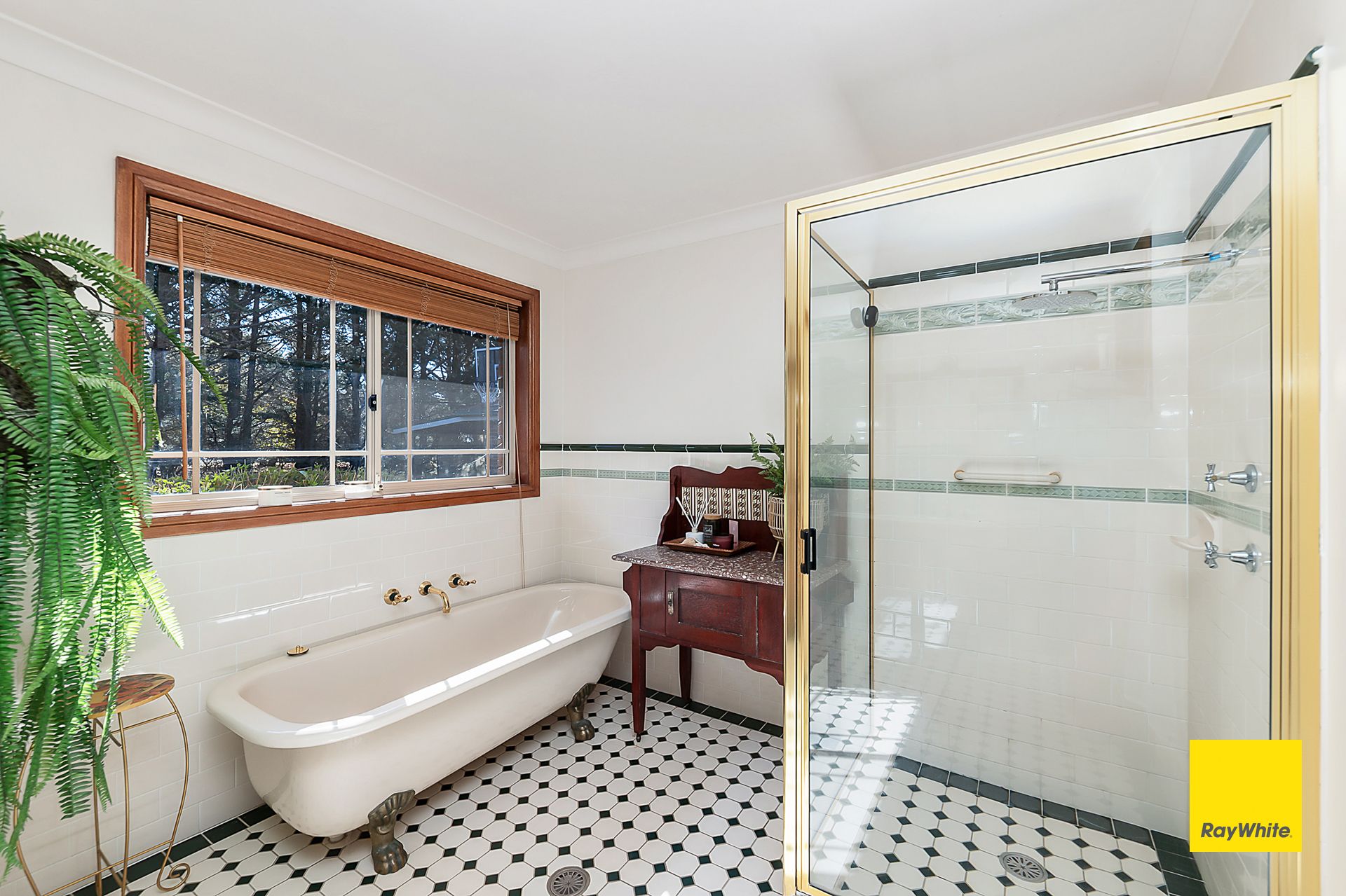 11 Elmslea Drive — photo 14 of 26