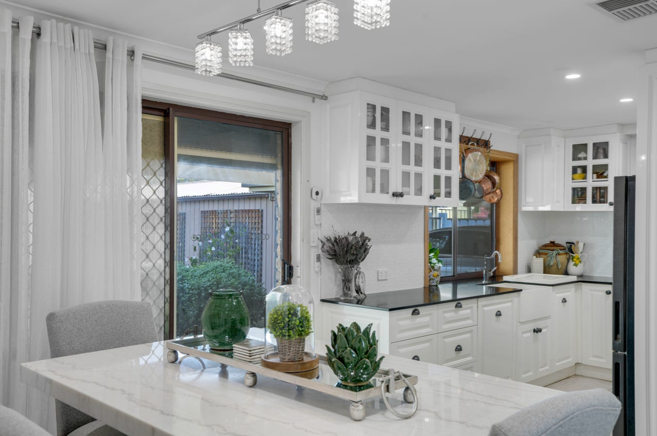 10 Bermudez Crescent — photo 7 of 15