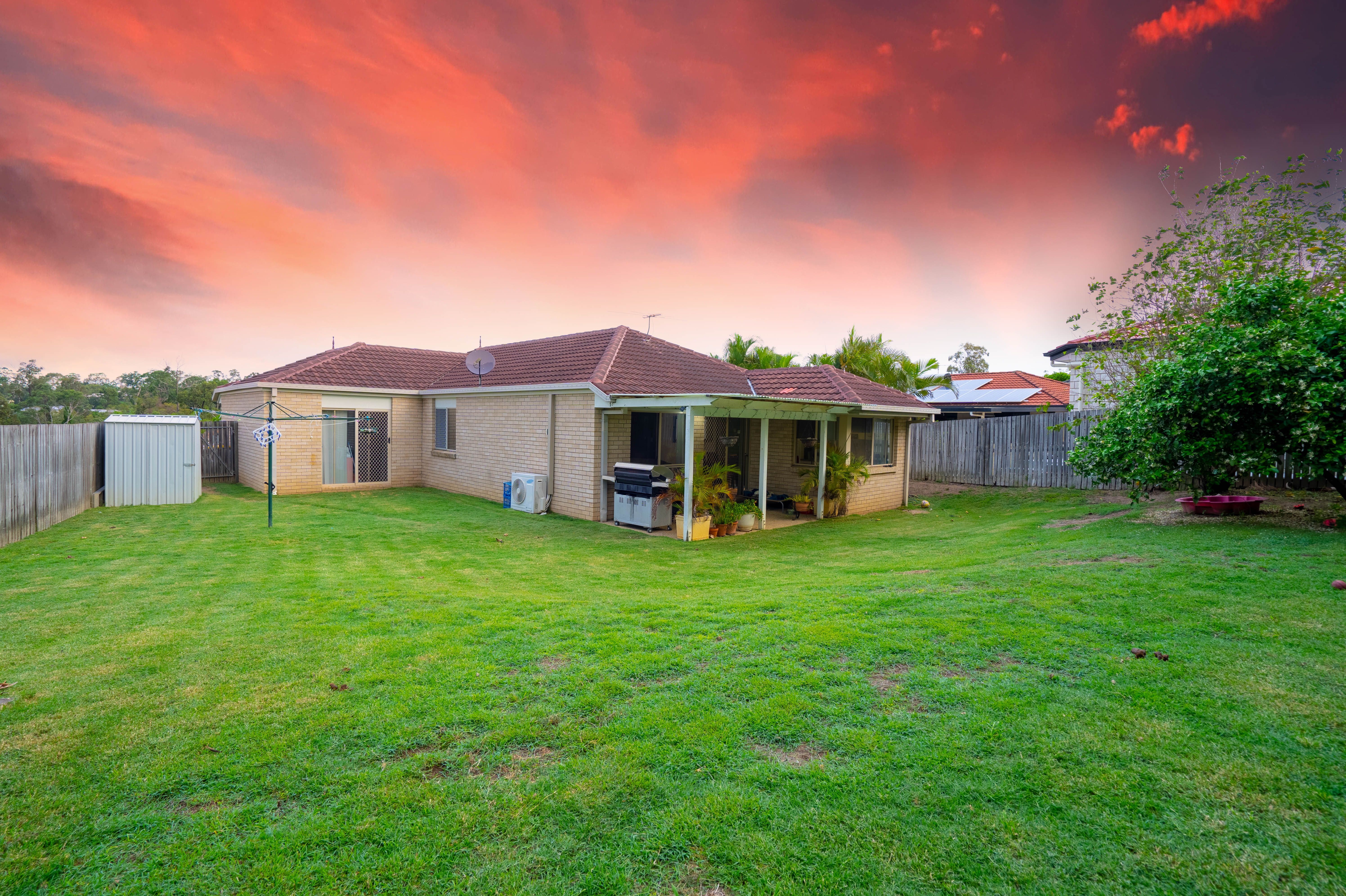 8 Lyrebird Close, Doolandella, QLD 4077