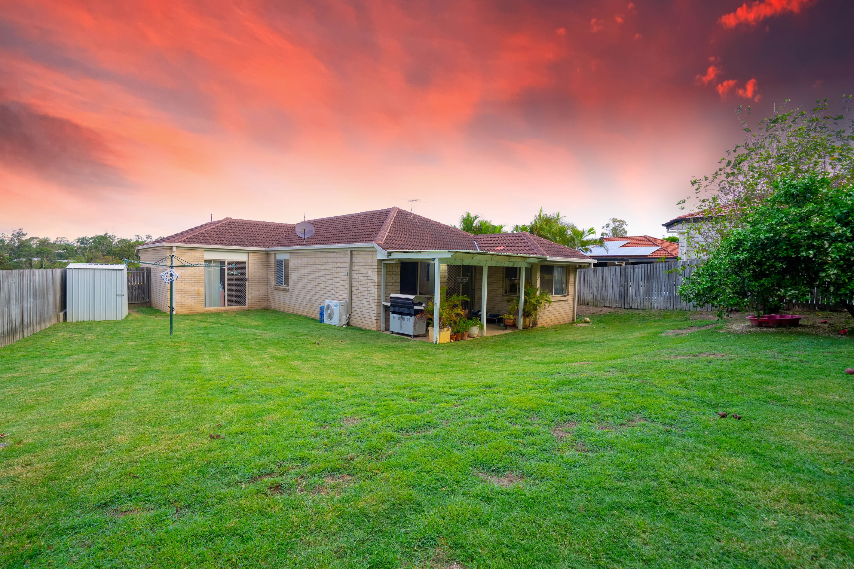 8 Lyrebird Close, Doolandella, QLD 4077