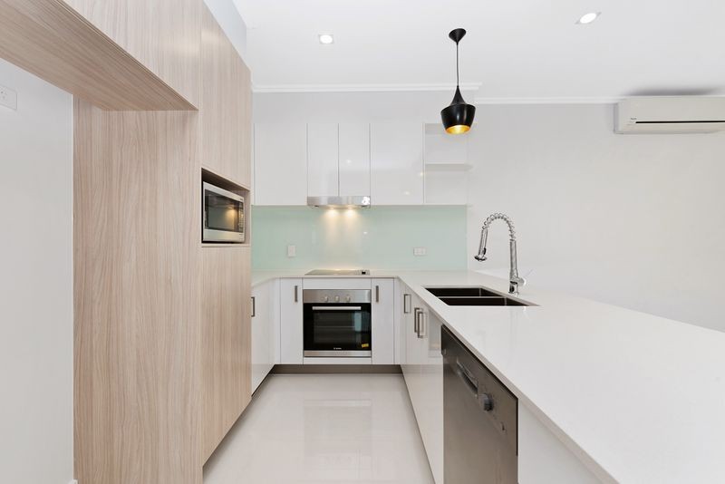 8/7 Durham, Coorparoo, QLD 4151