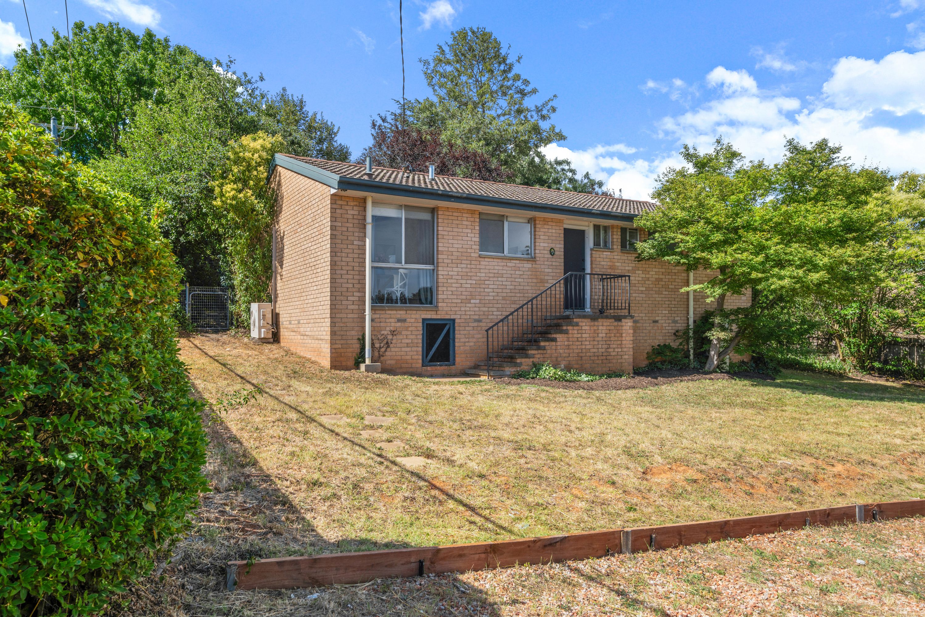 4 Lelta Place, Giralang ACT 2617