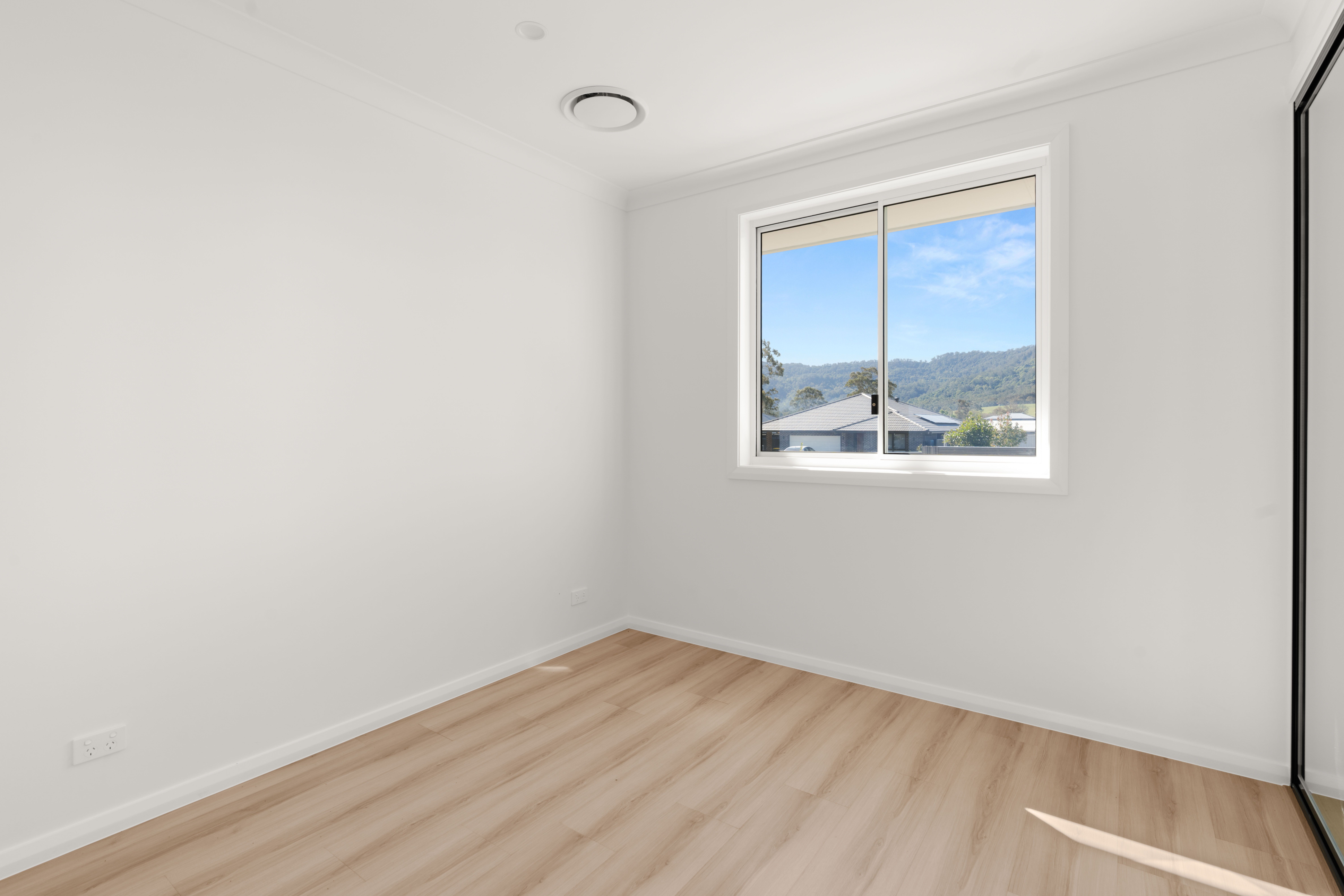 32A Myrtle Drive — photo 7 of 10