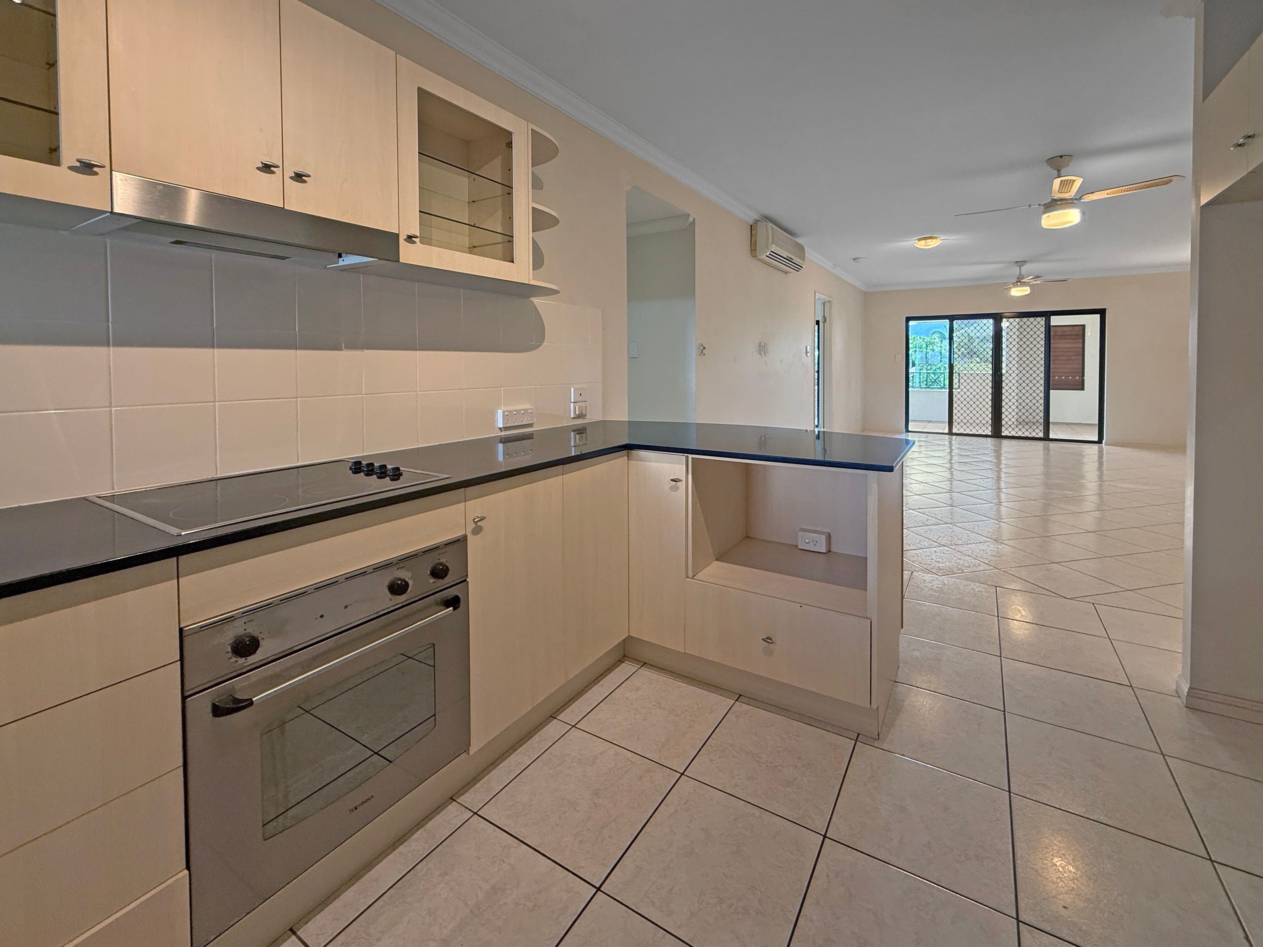 14/310-316 Lake Street, Cairns North, QLD 4870