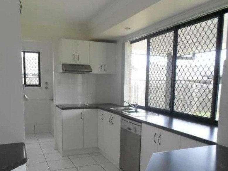 30 Grassdale Crescent, Morayfield, QLD 4506