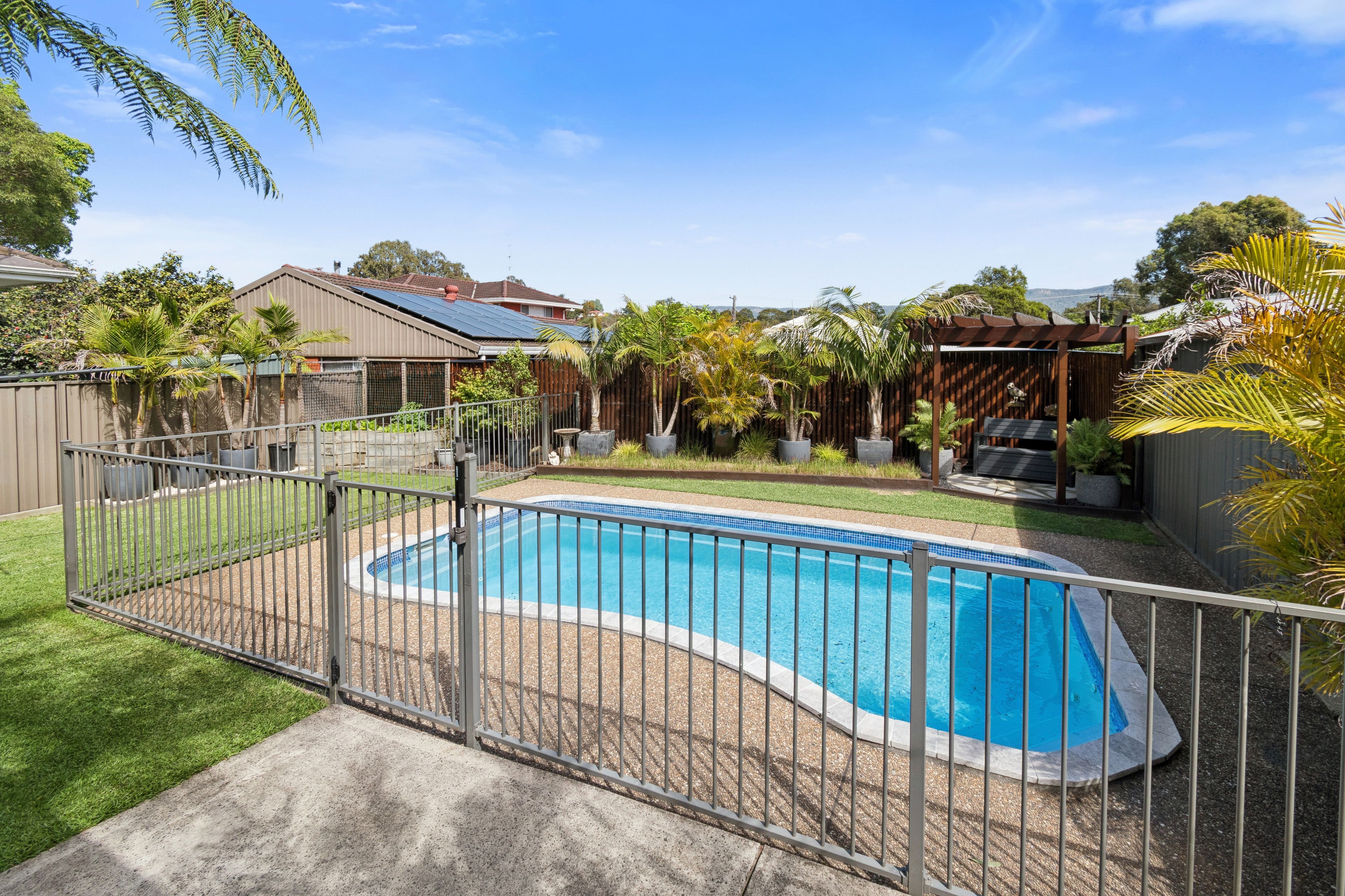 20 Saville Road — photo 10 of 10