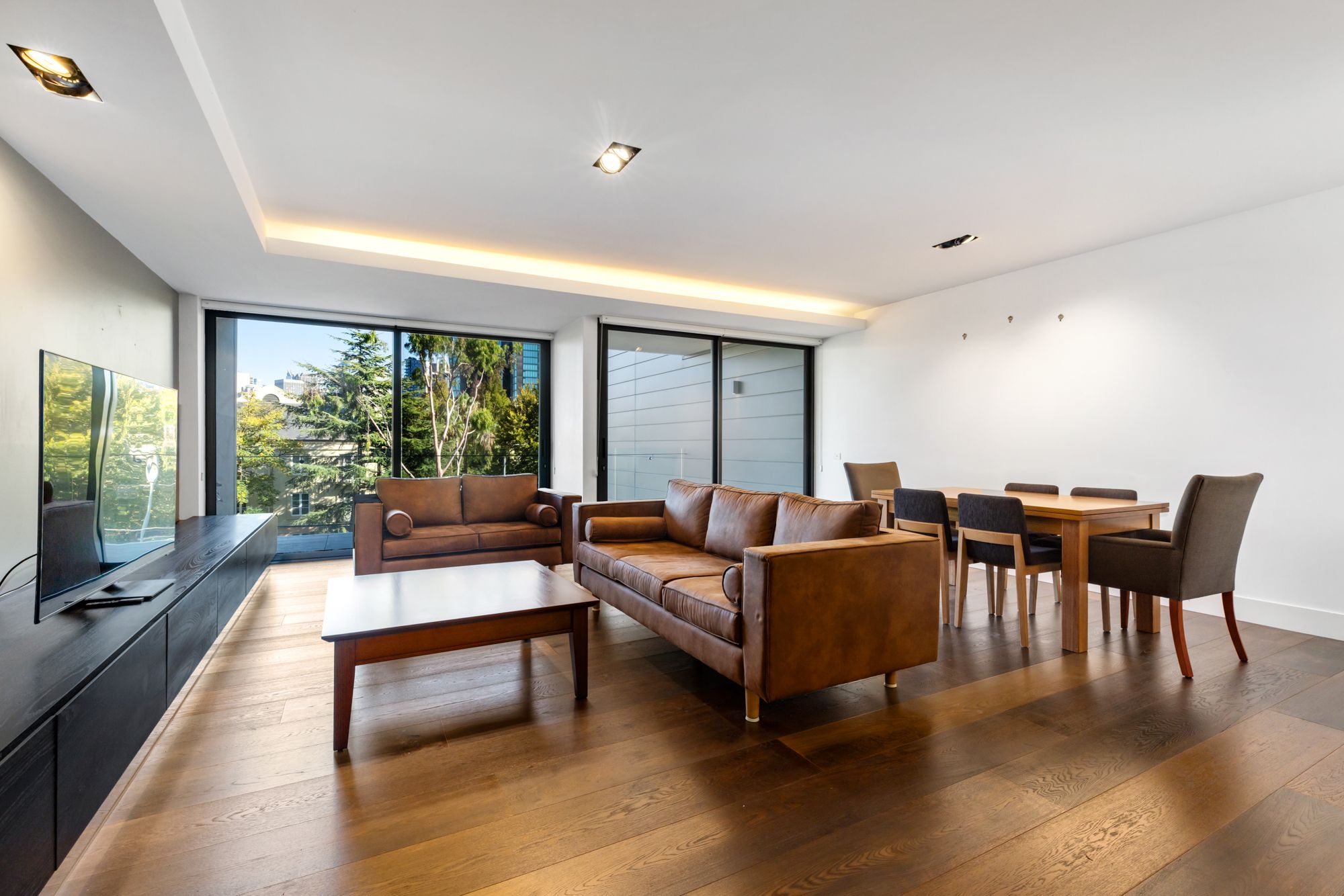 302/144 Jolimont Road — photo from Ray White CRE