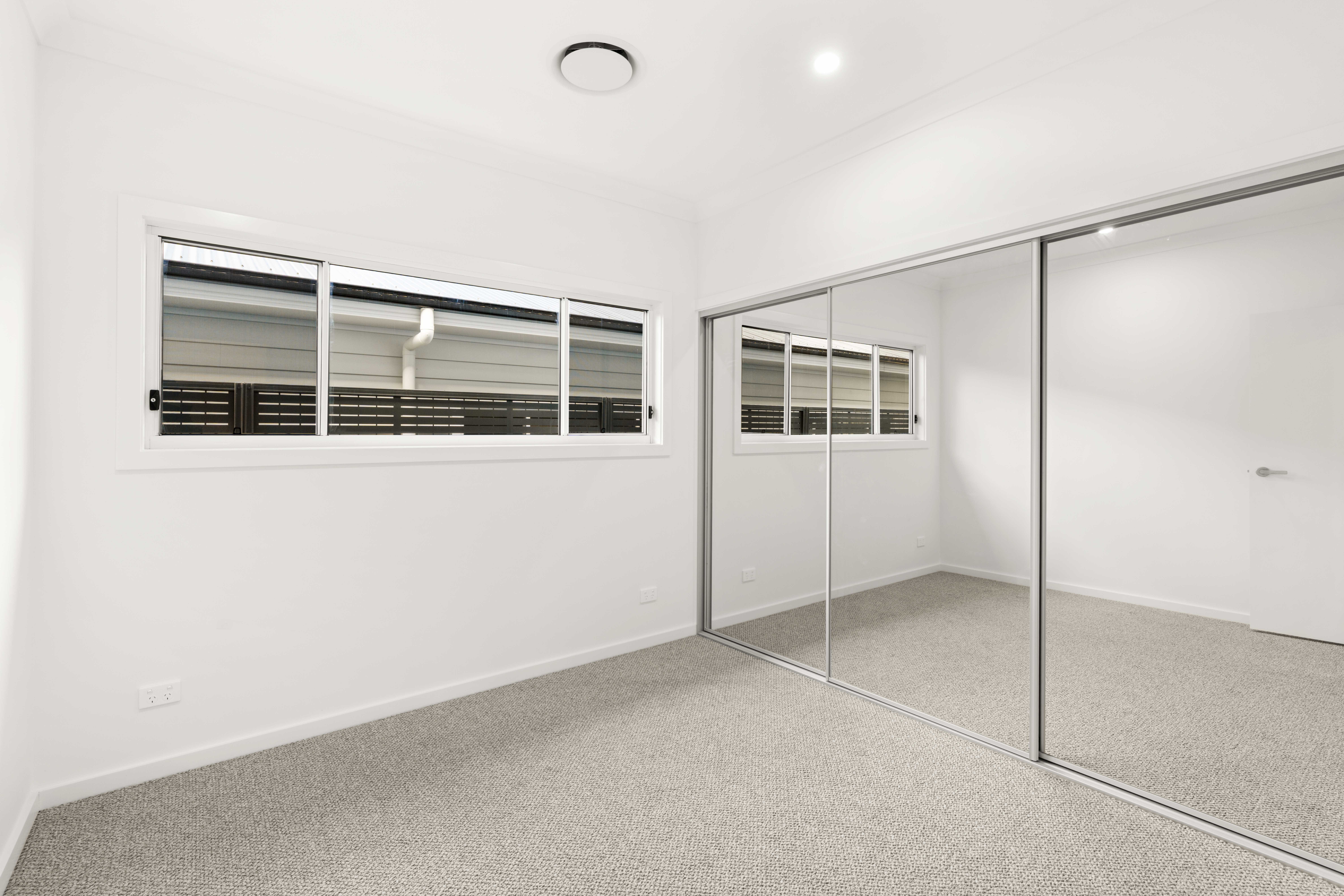 90A Taylors Lane — photo 6 of 12