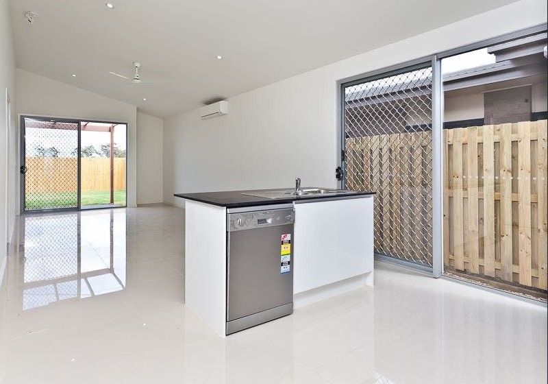 13 Manhattan Crescent, North Lakes, QLD 4509