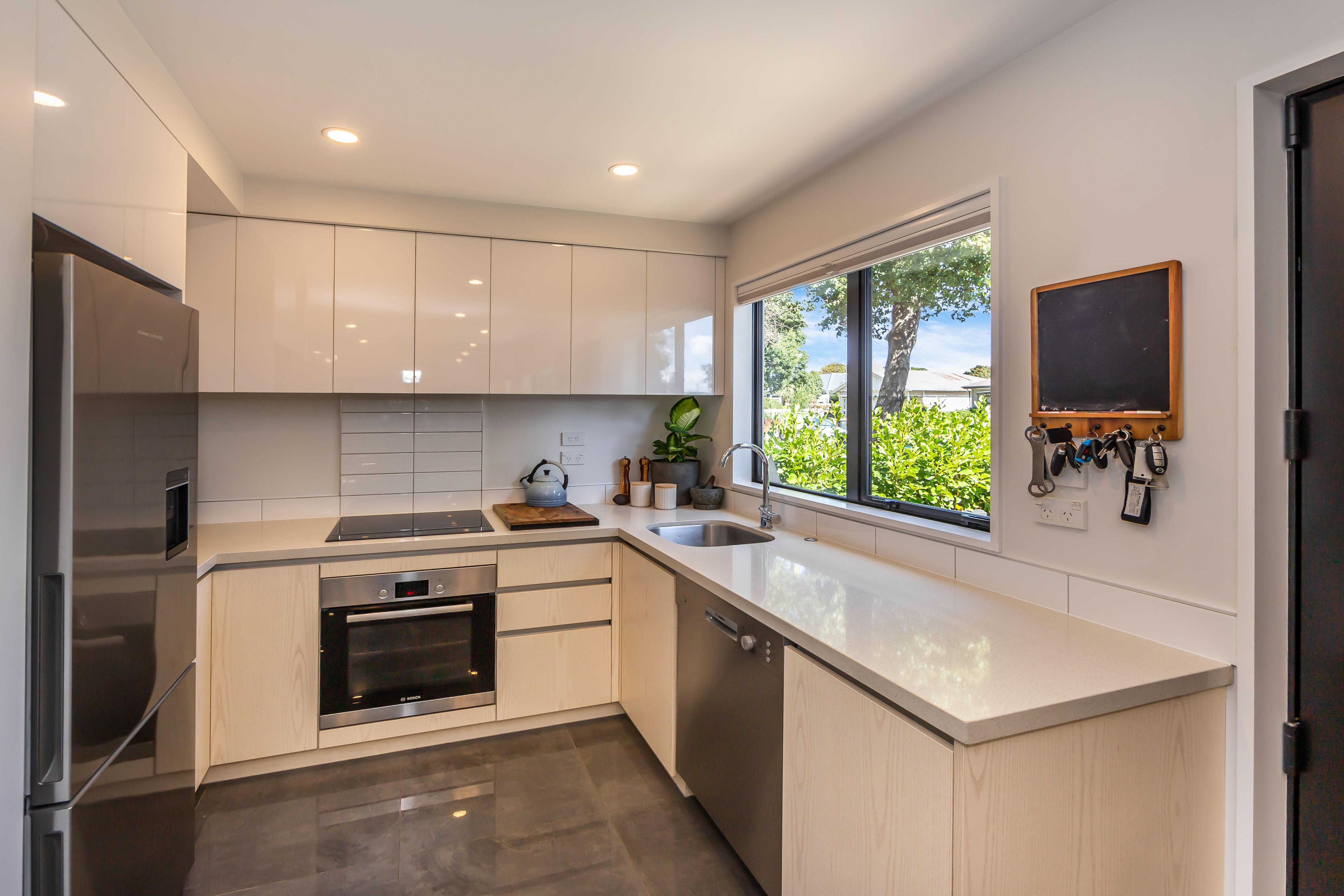 1/8 Defoe Place, Waltham, Christchurch City