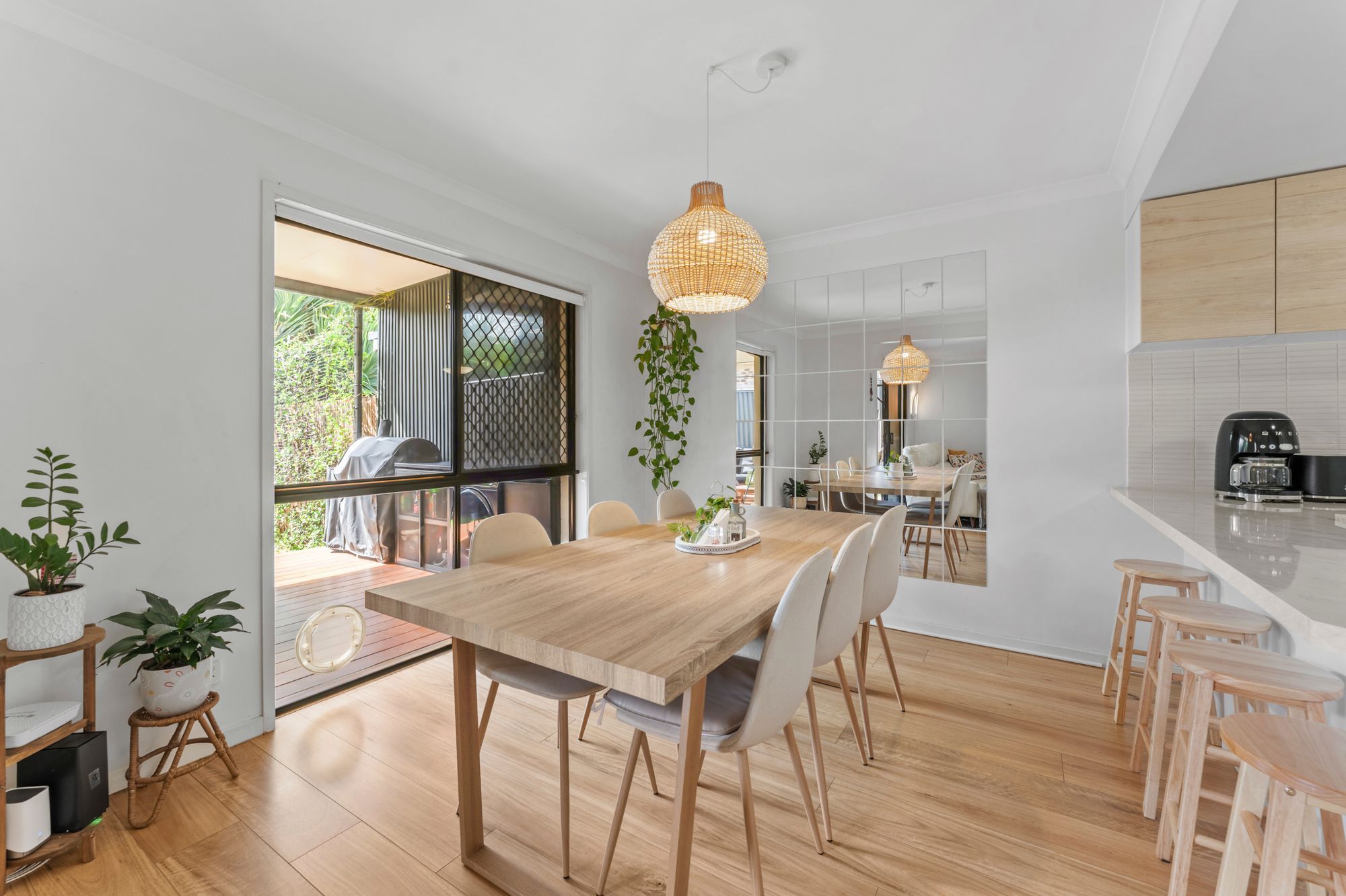 1/15 Bourton Road — photo 3 of 19