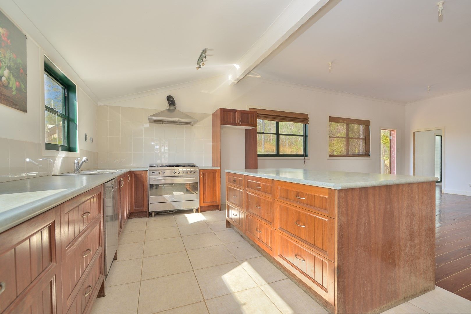 25 Upton Road, Beecher, QLD 4680