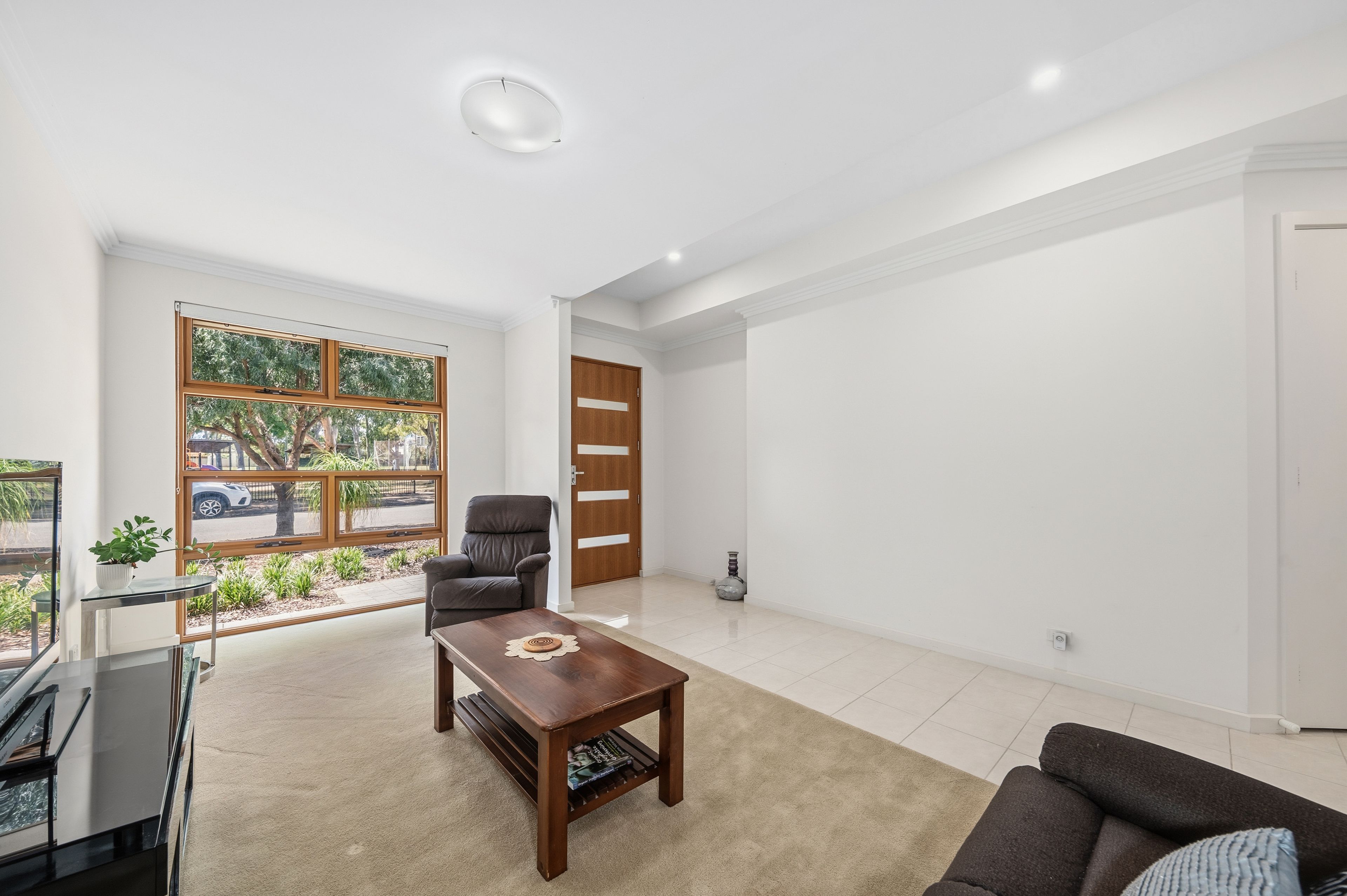 18 Sweetwater Street — photo 3 of 23