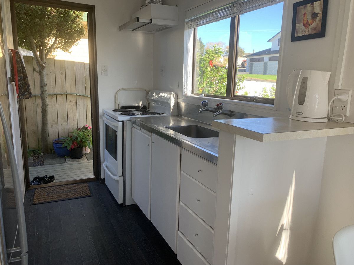 A/8 Mariners Grove, Algies Bay, Rodney