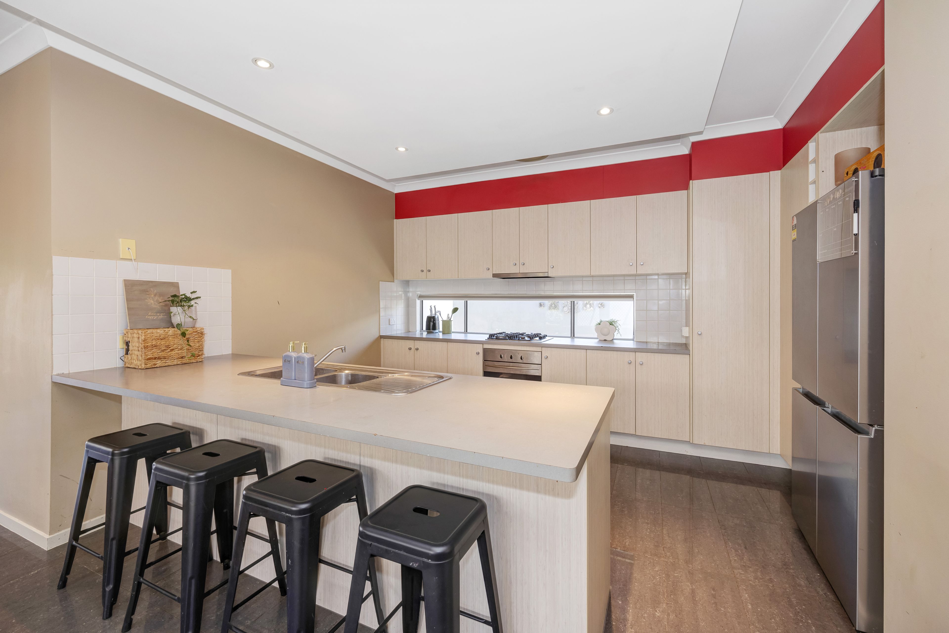 34 Dunlop Street — photo 3 of 10