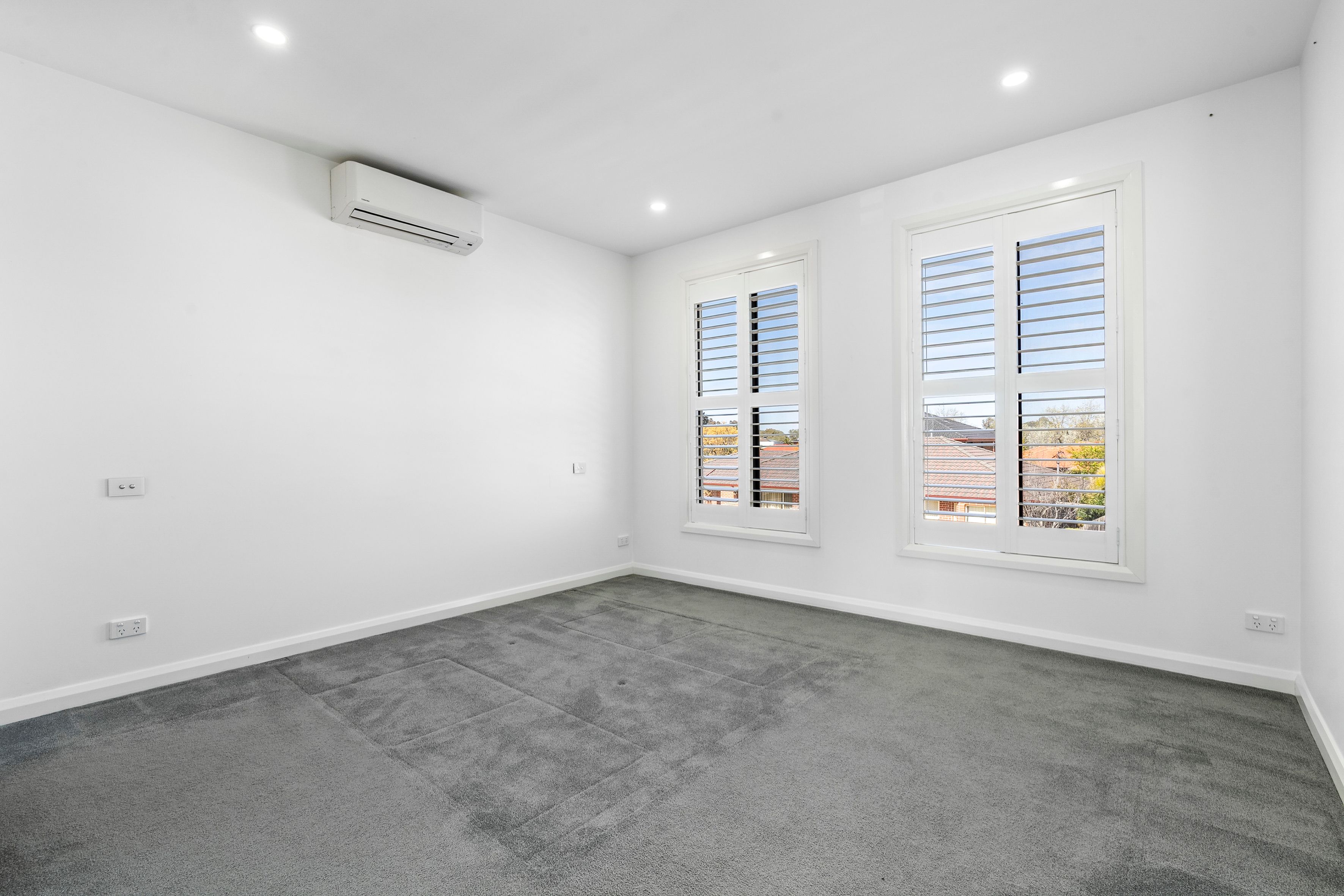 2 Rosemont Way — photo 12 of 16