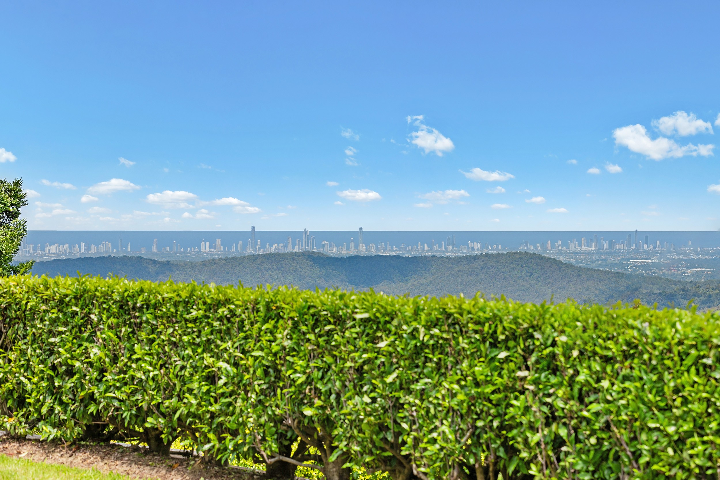 17-19 Flores Court, Tamborine Mountain, QLD 4272