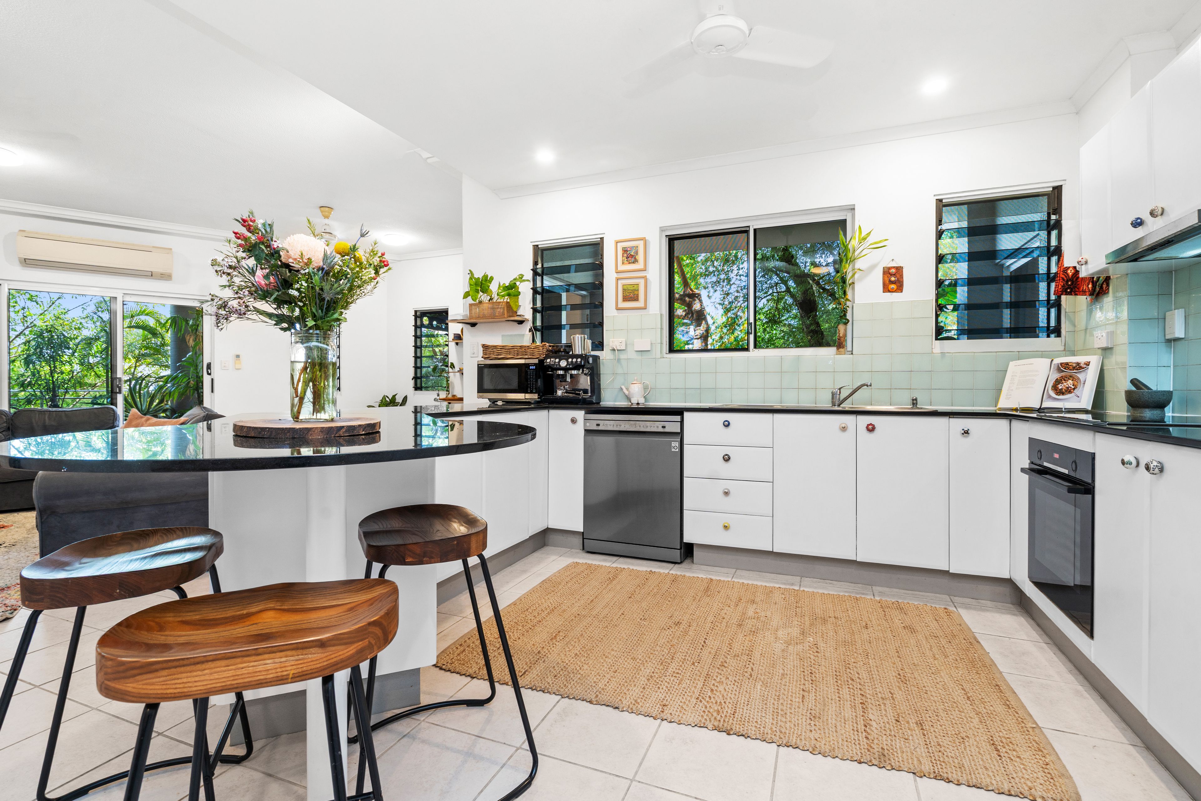 1/5 Cardona Court — photo 6 of 26