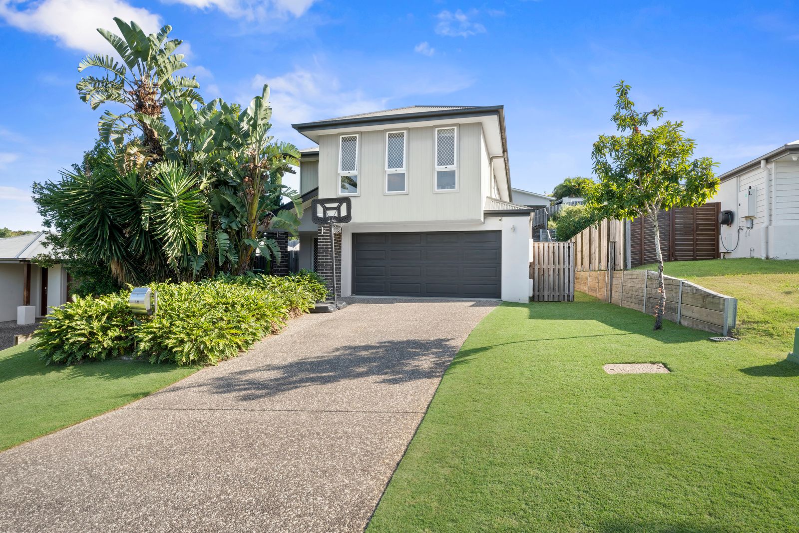 12 Greenvale Crescent, Maudsland, QLD 4210