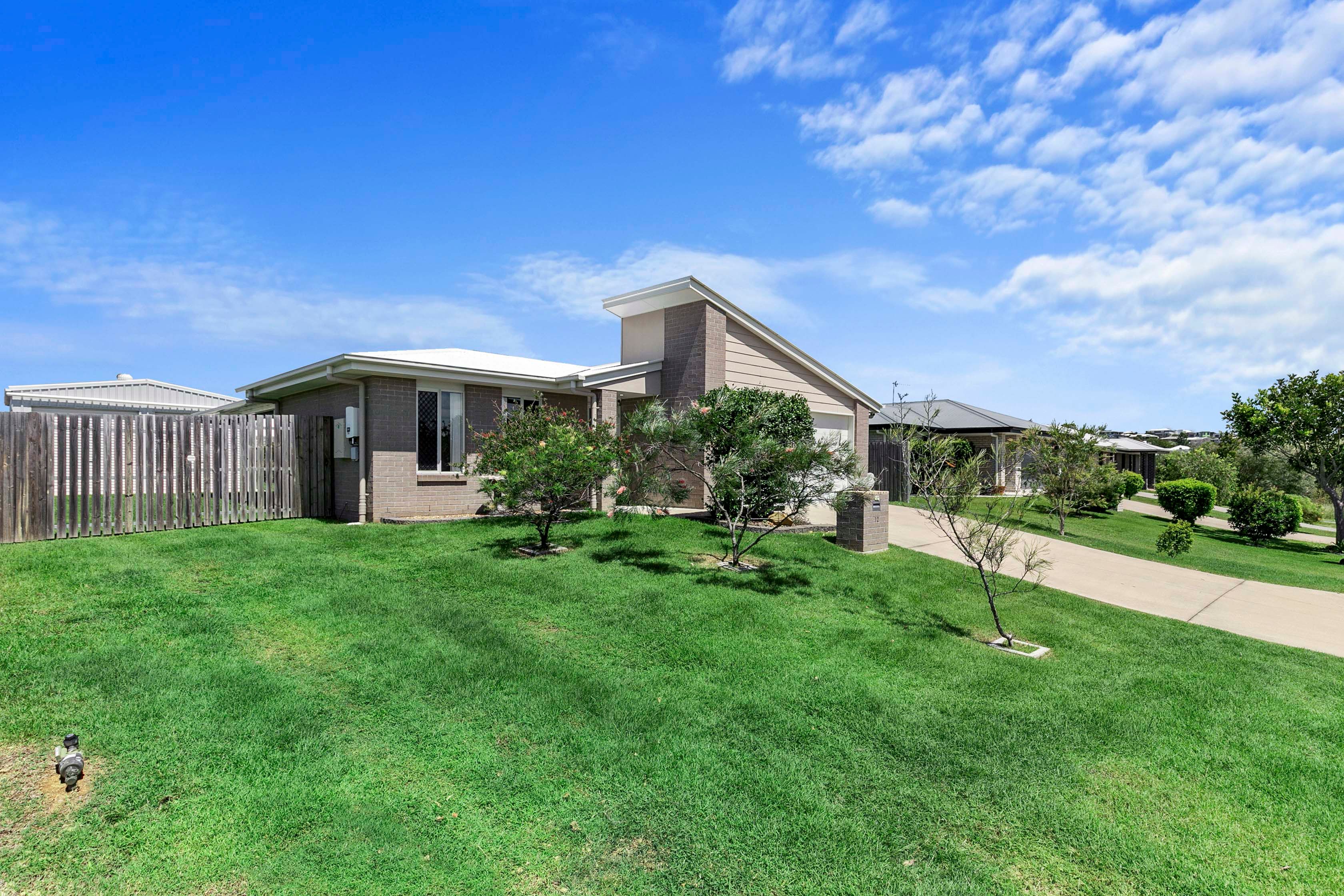 12 Robin Road, Kawungan, QLD 4655