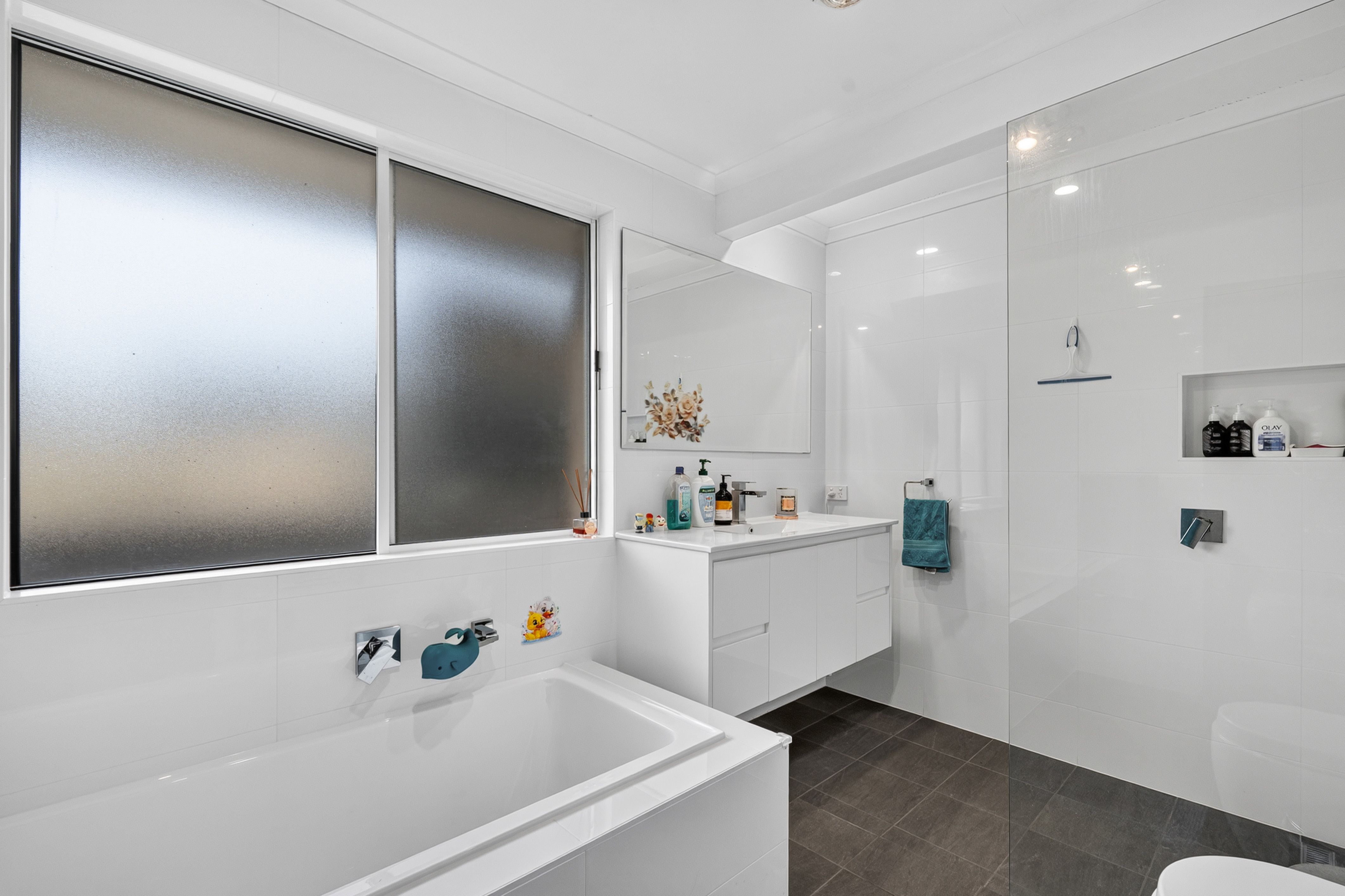 10 Angel Place — photo 17 of 24