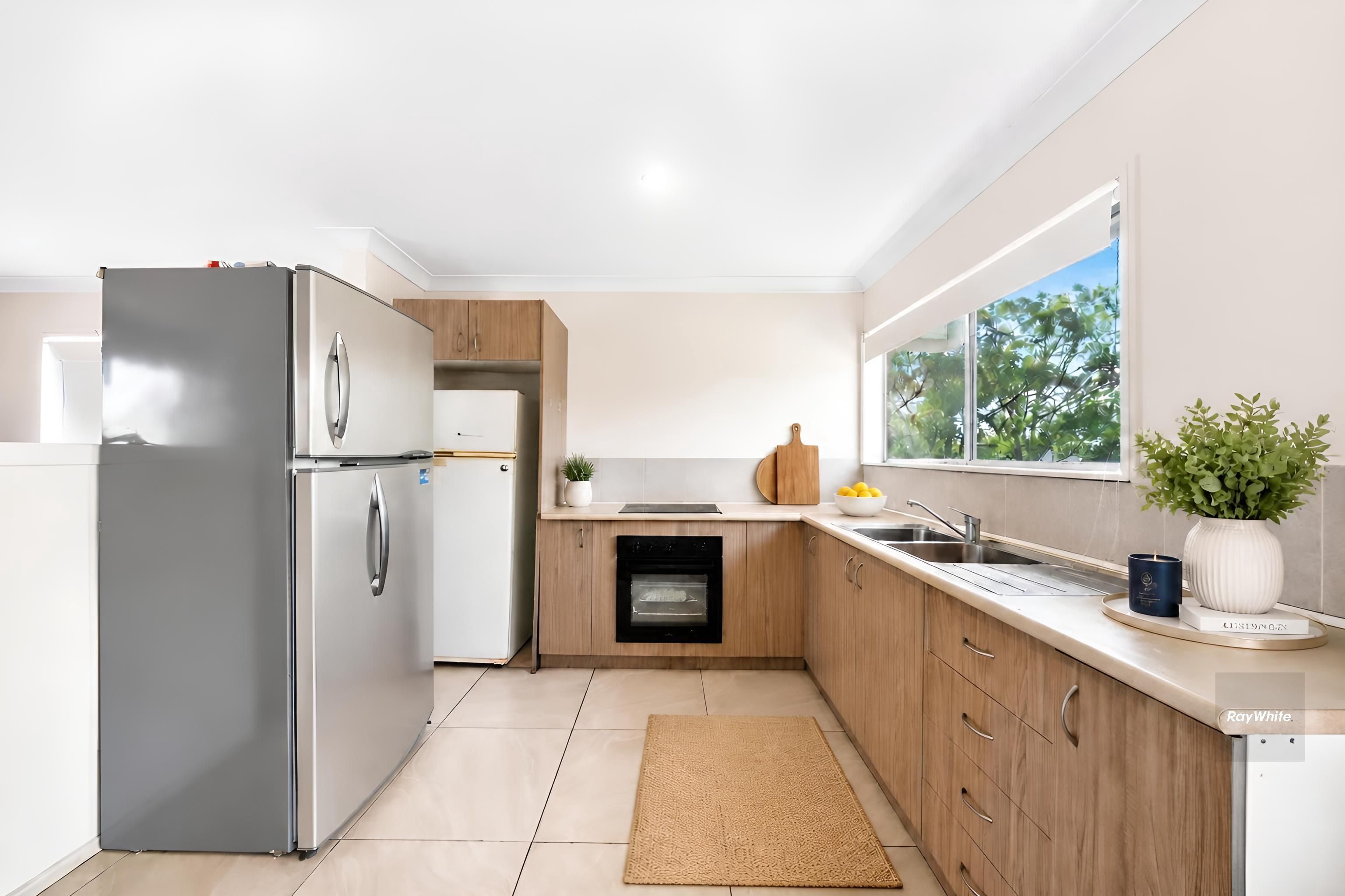 936 Kingston Road — photo 8 of 13