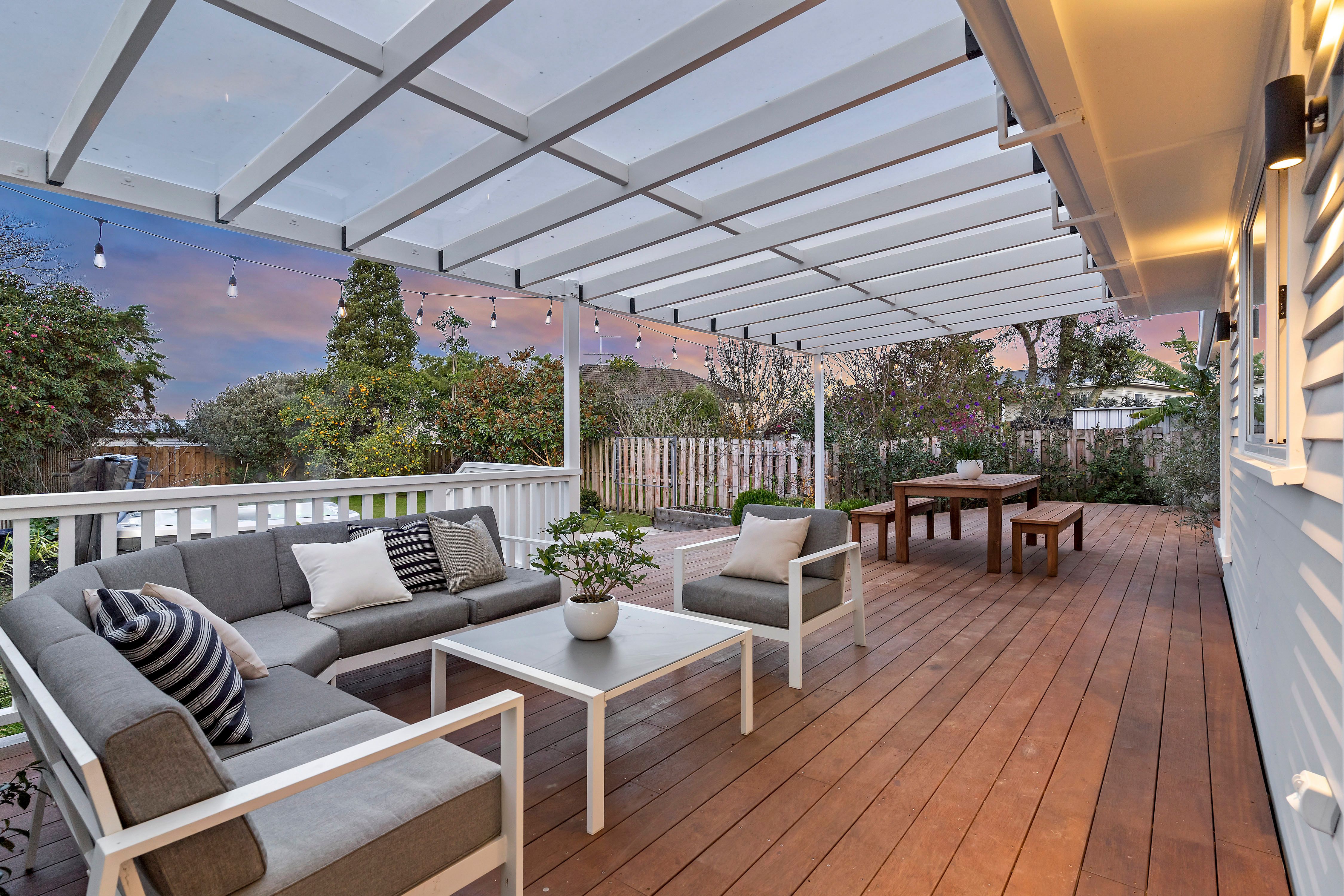 2 Hamilton Place, Glenfield, North Shore City