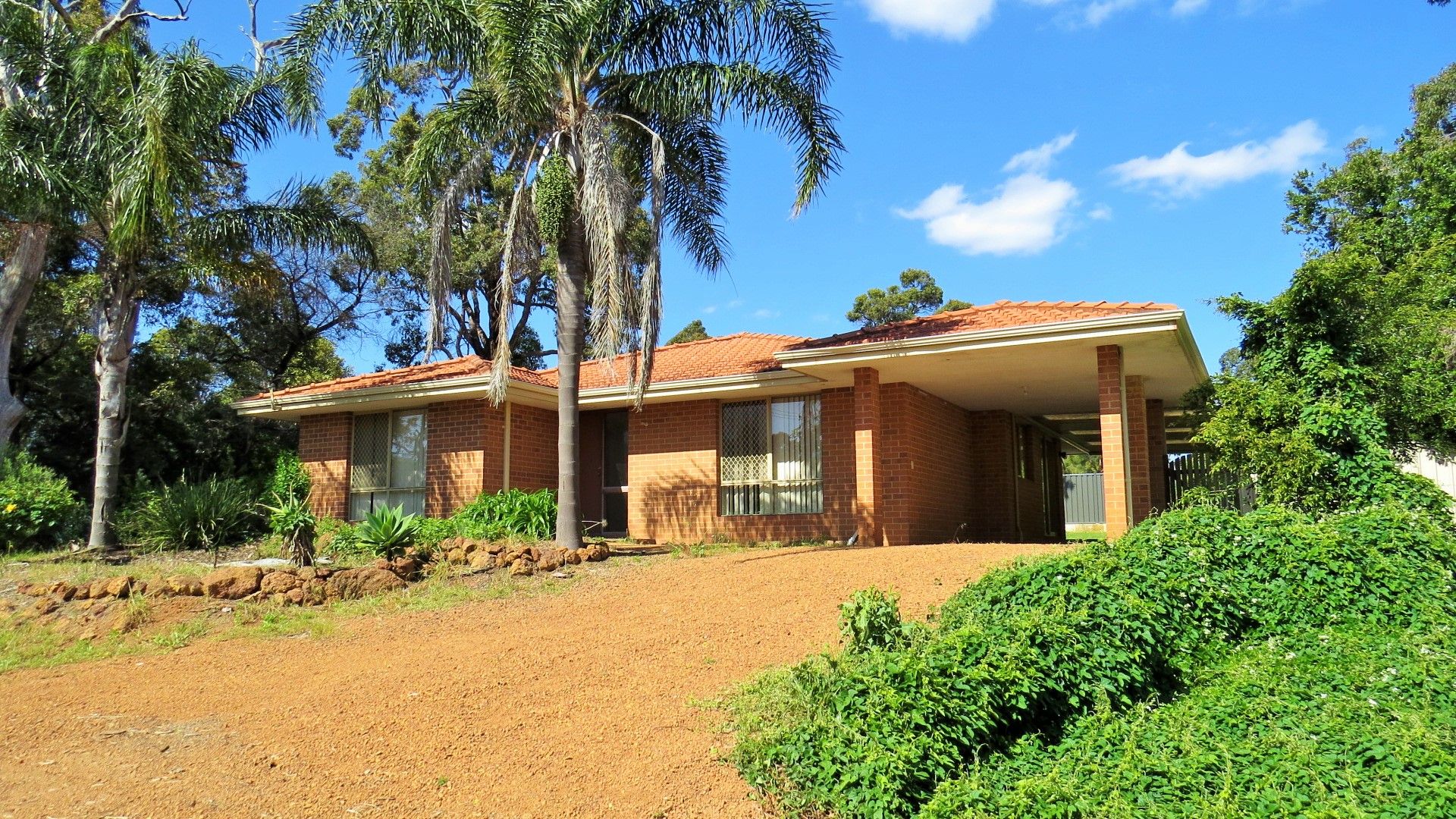 325 Lesmurdie Road, Lesmurdie, WA 6076 Leased House Ray White