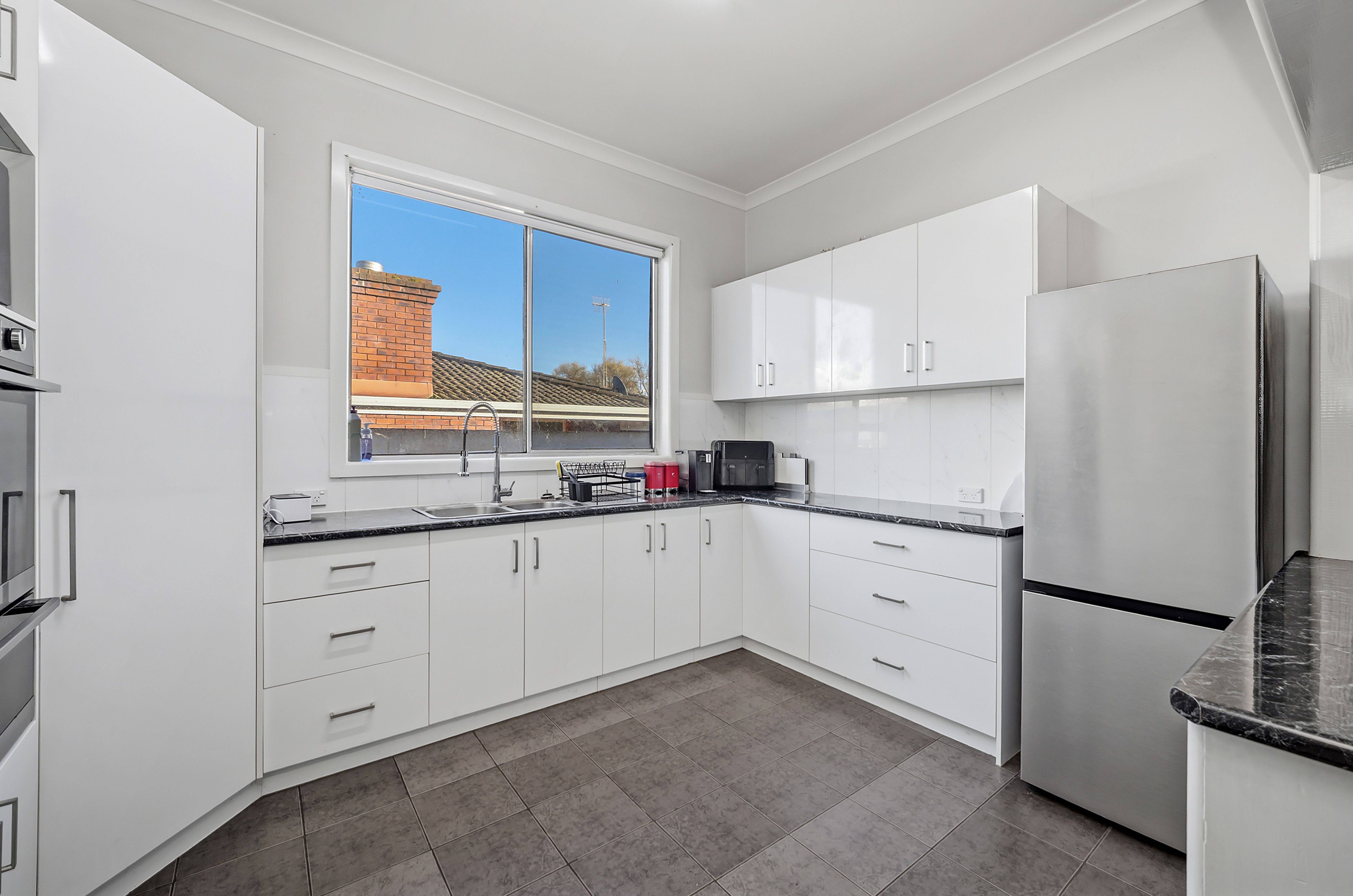 8 Ziegler Parade, Allansford, VIC 3277
