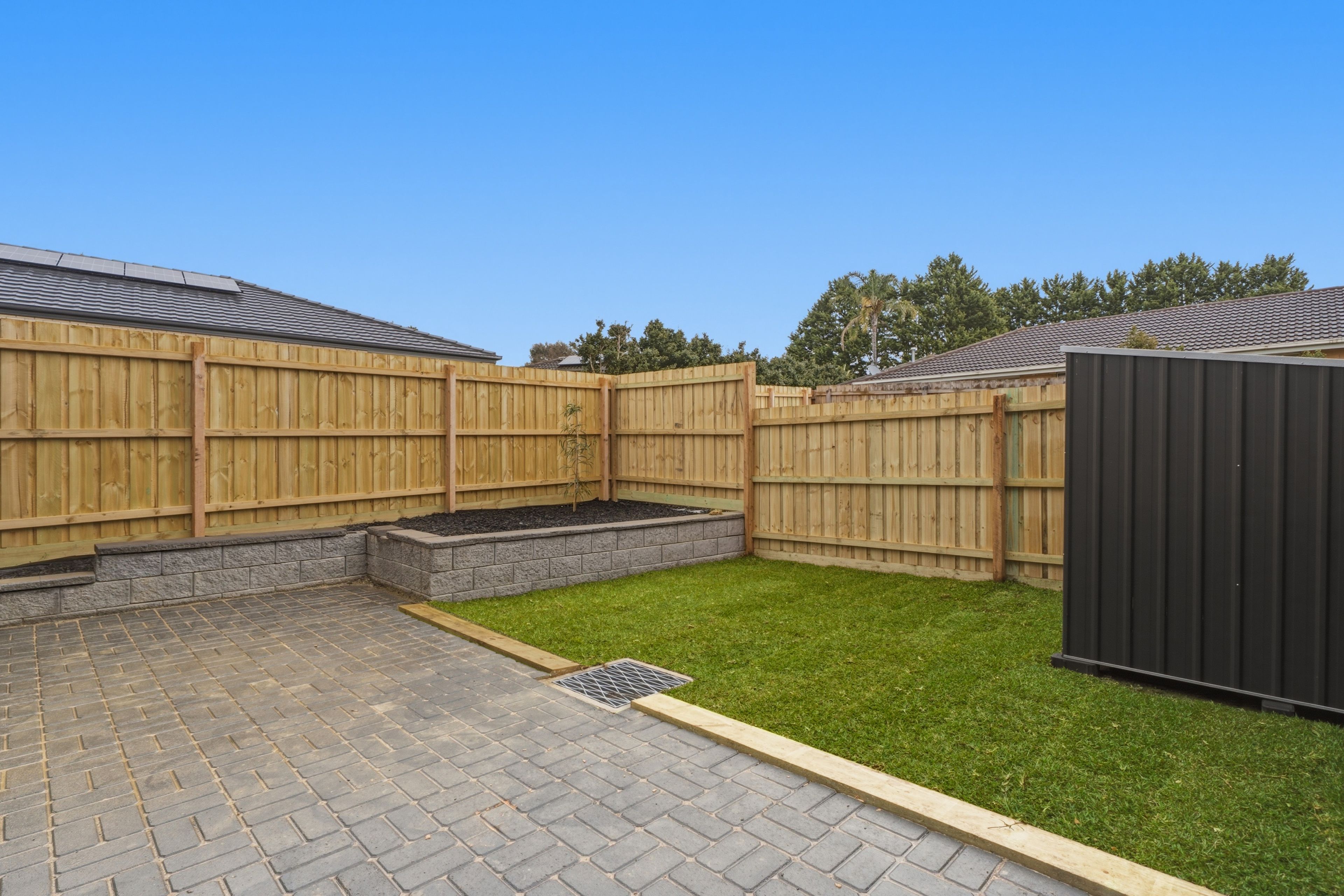 12 Bona Vista Road — photo 7 of 8