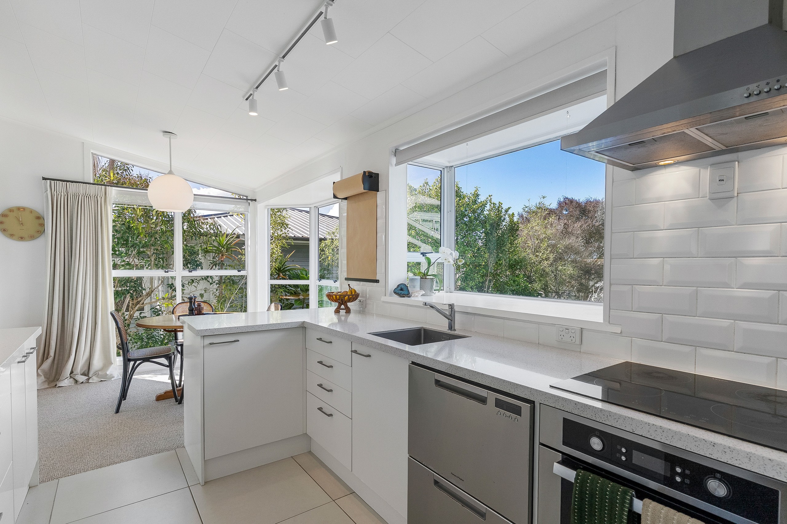 1/6 Tyne Road, Forrest Hill, North Shore City