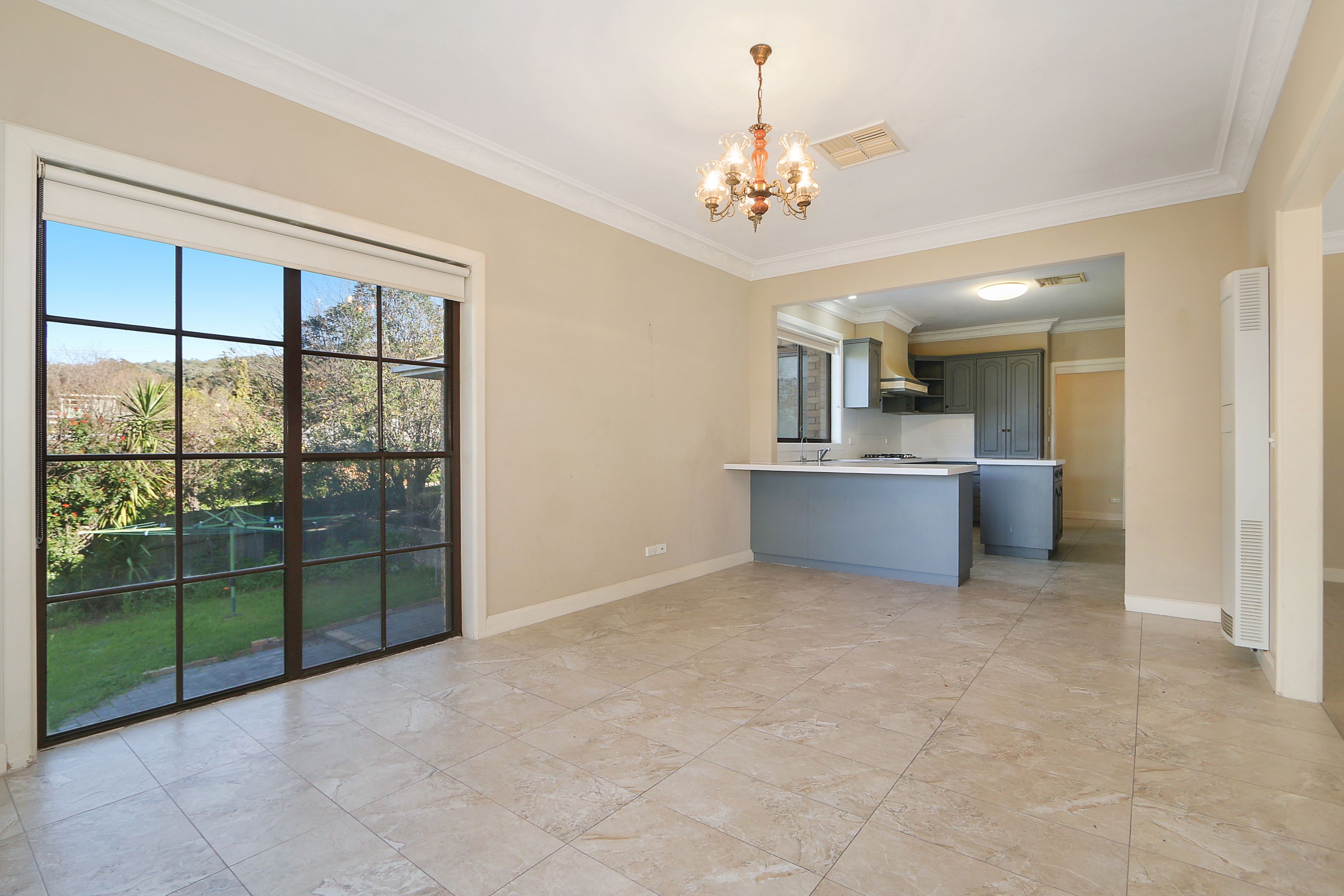 737 Harris Court — photo 4 of 10