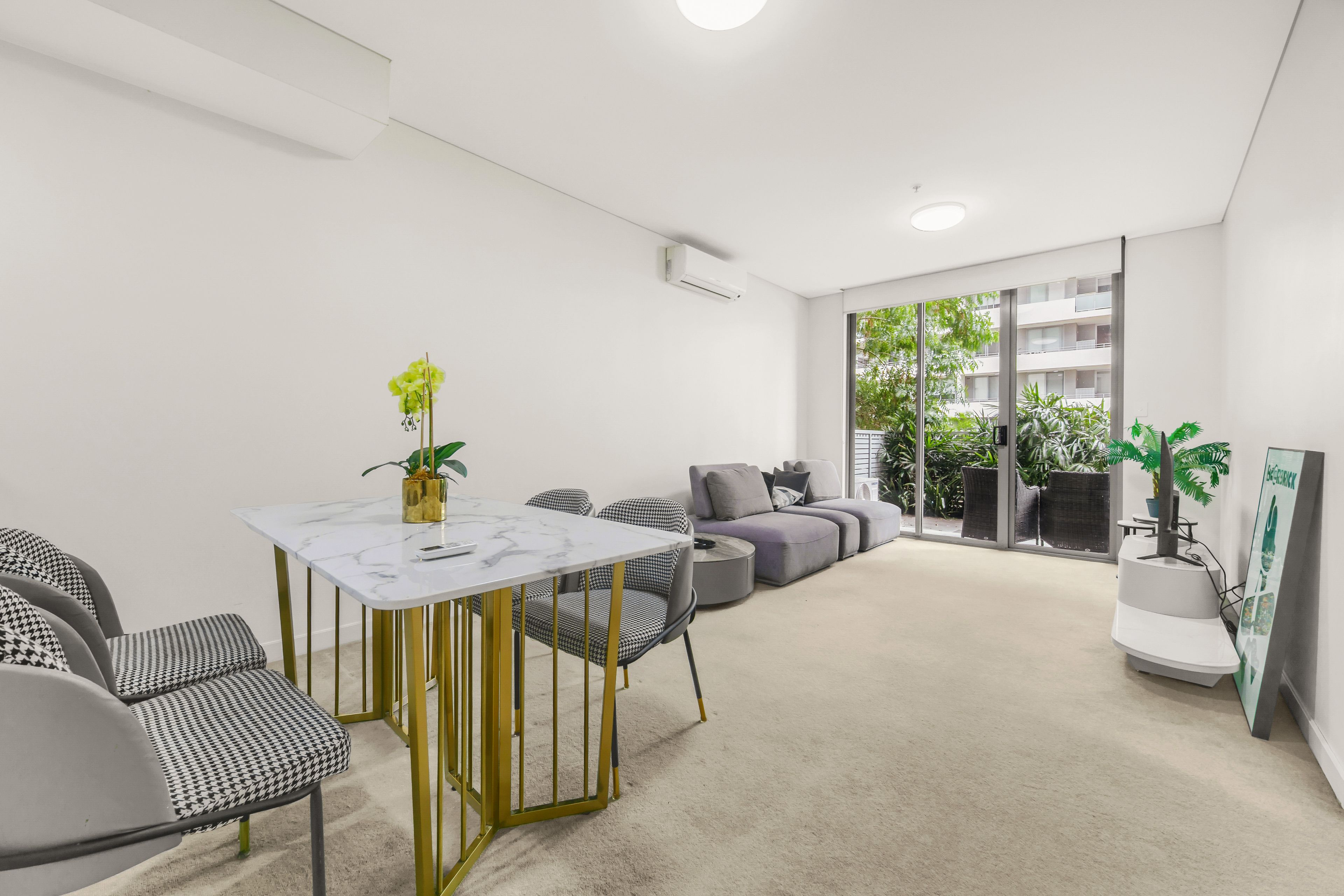 27 Dressler Court, Merrylands NSW 2160